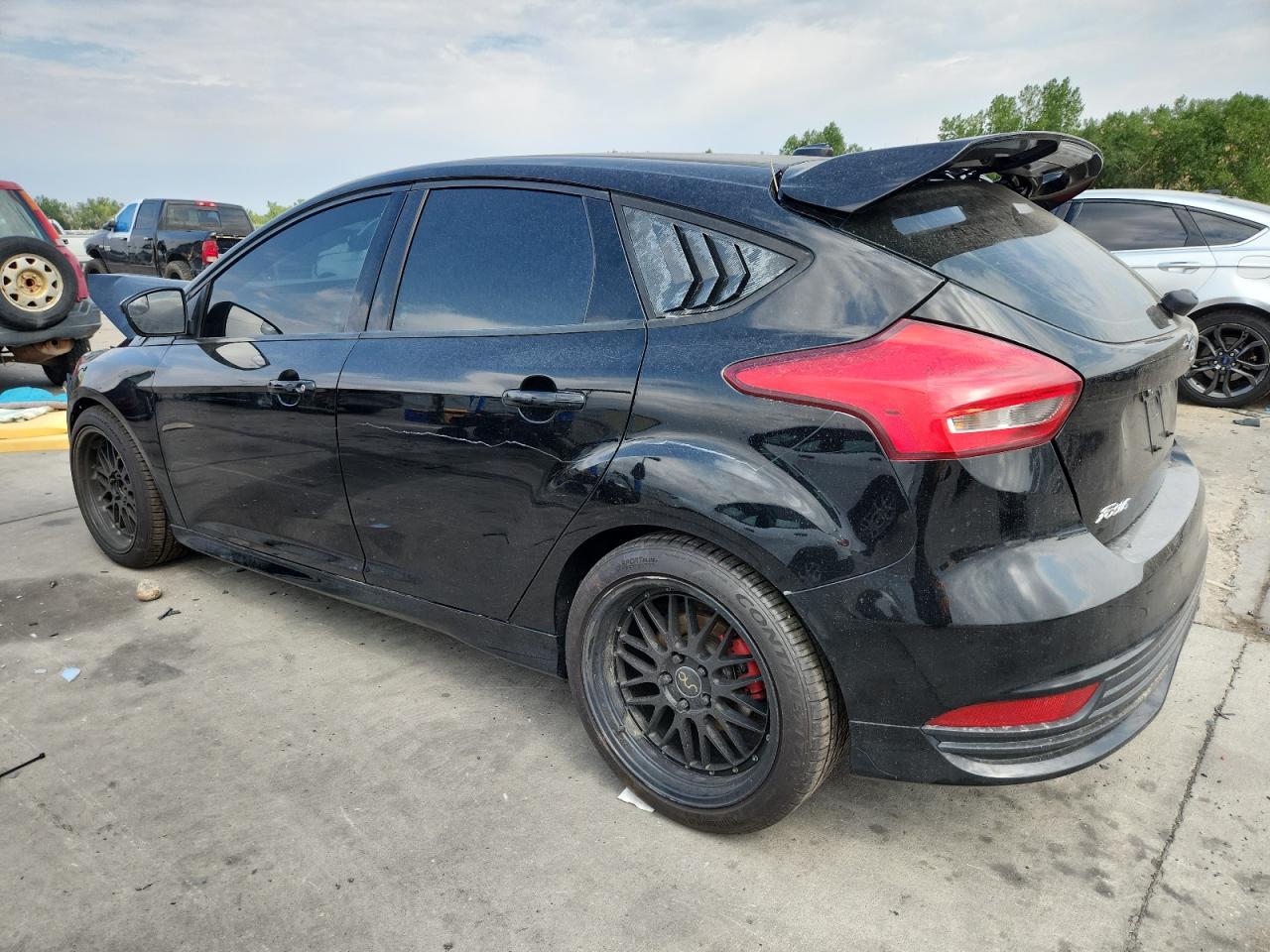 2017 Ford Focus St - Image 2