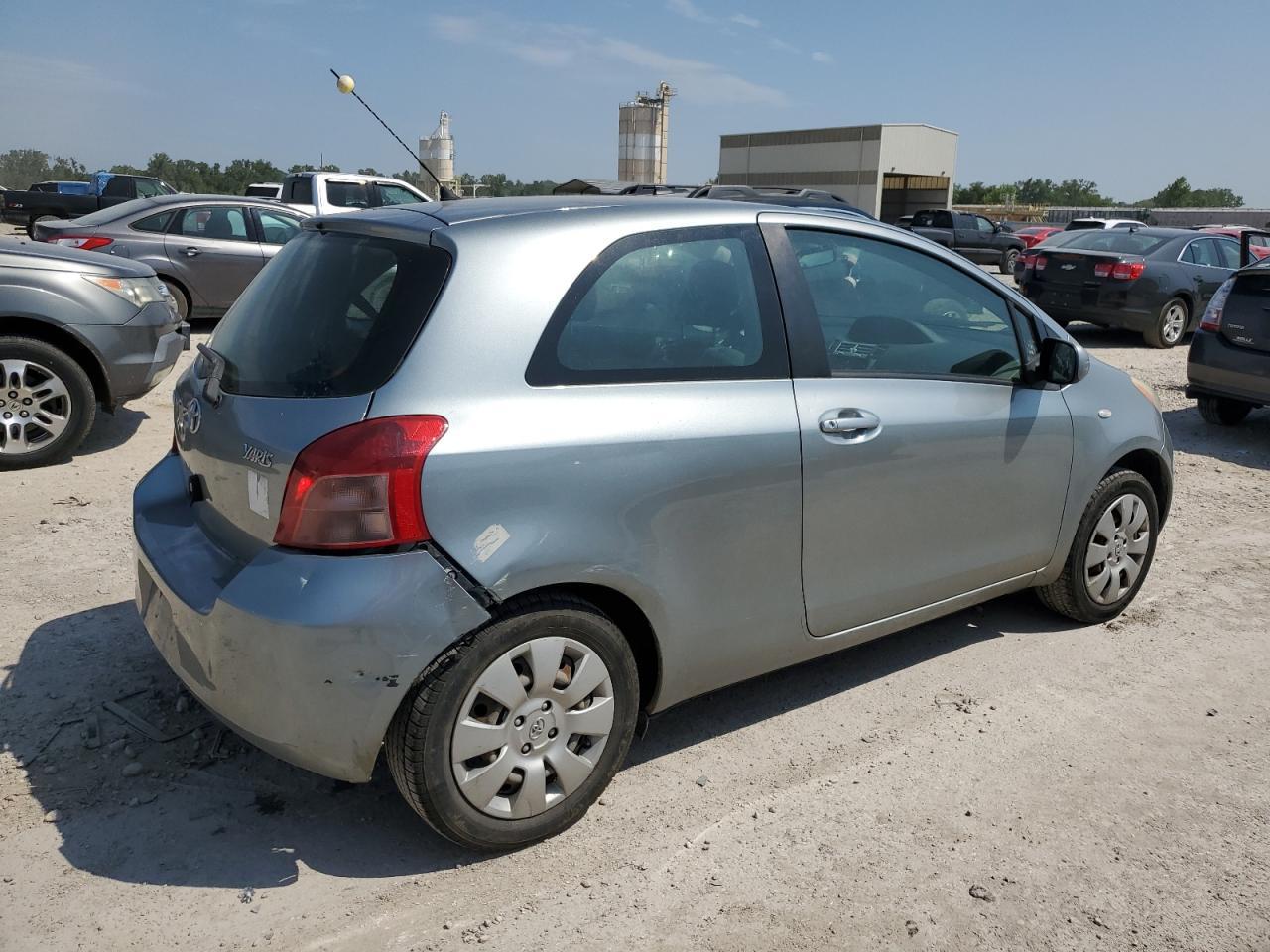 2008 Toyota Yaris - Фото 3