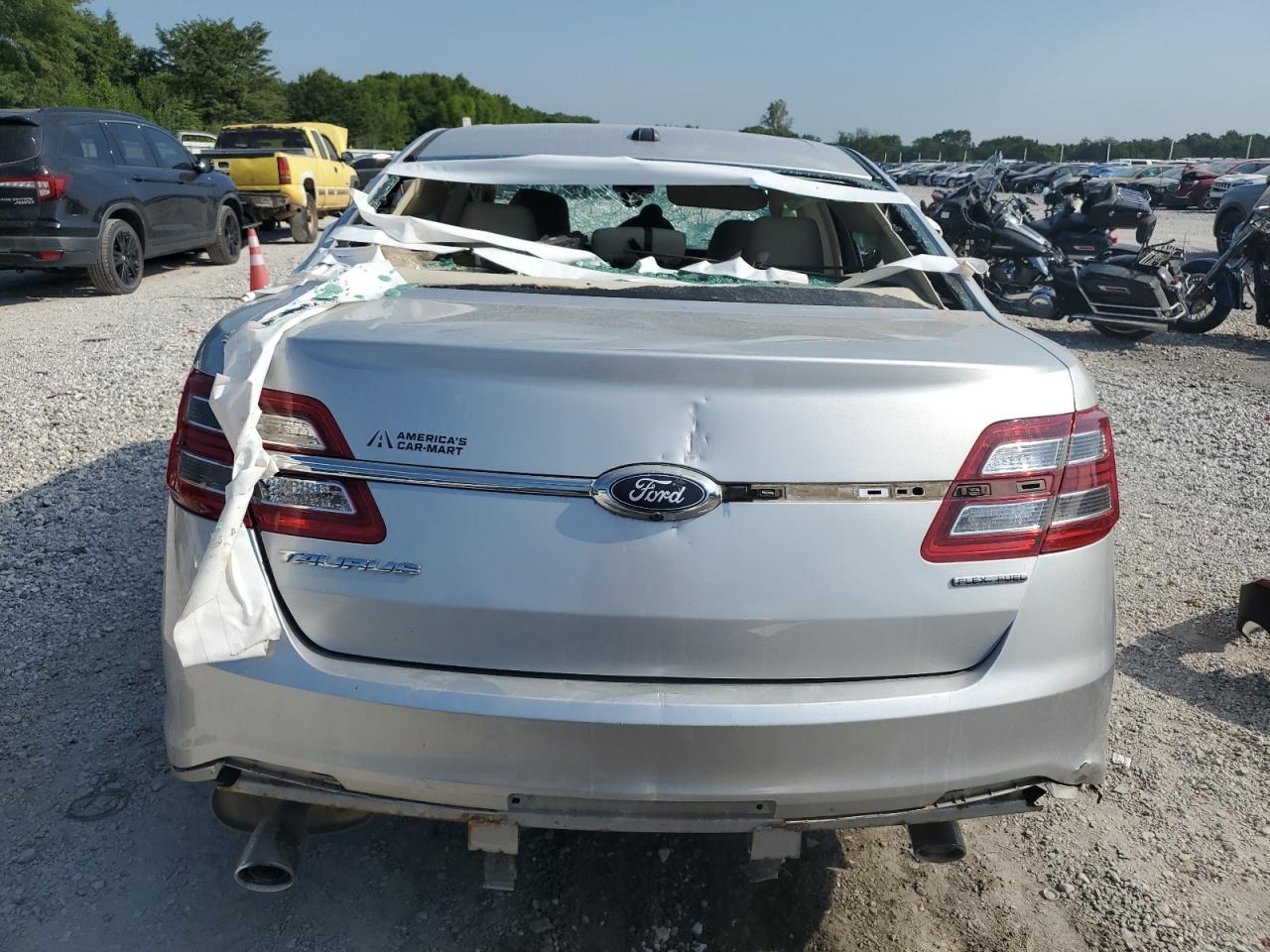 2018 Ford Taurus Se - Image 6