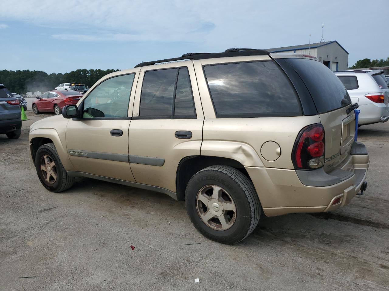 2004 Chevrolet Trailblazer Ls - Image 2