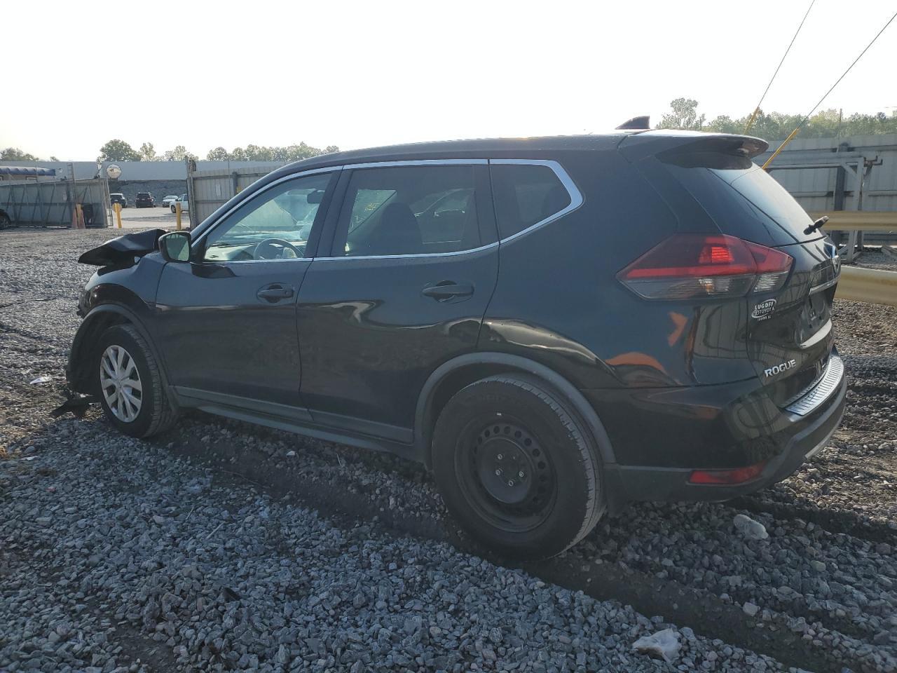 2018 Nissan Rogue S - Image 2