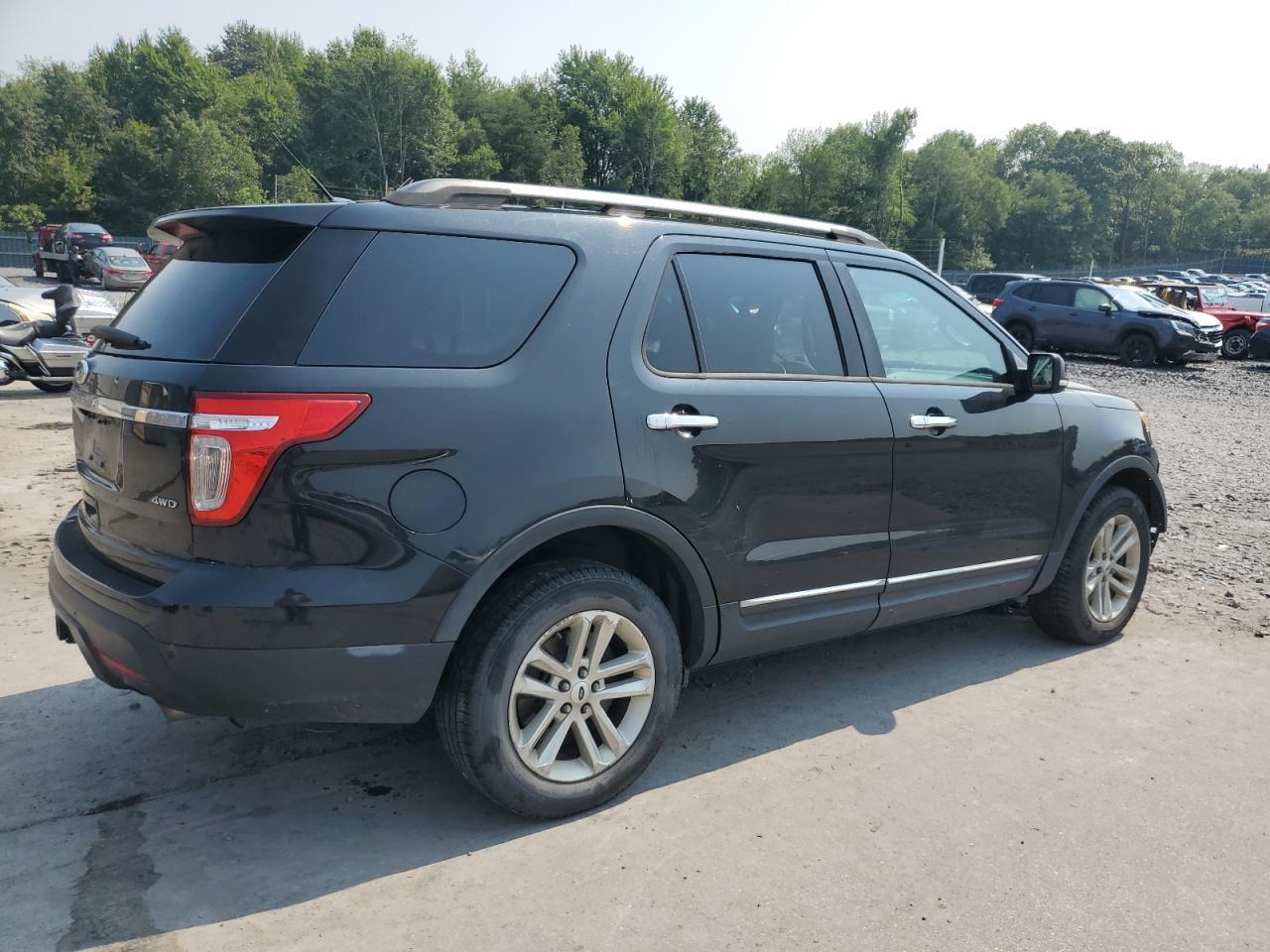 2013 Ford Explorer Xlt - Image 3