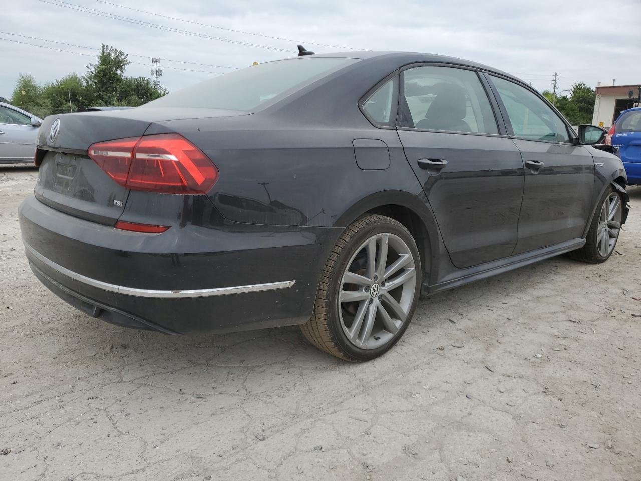 2018 Volkswagen Passat S - Фото 3