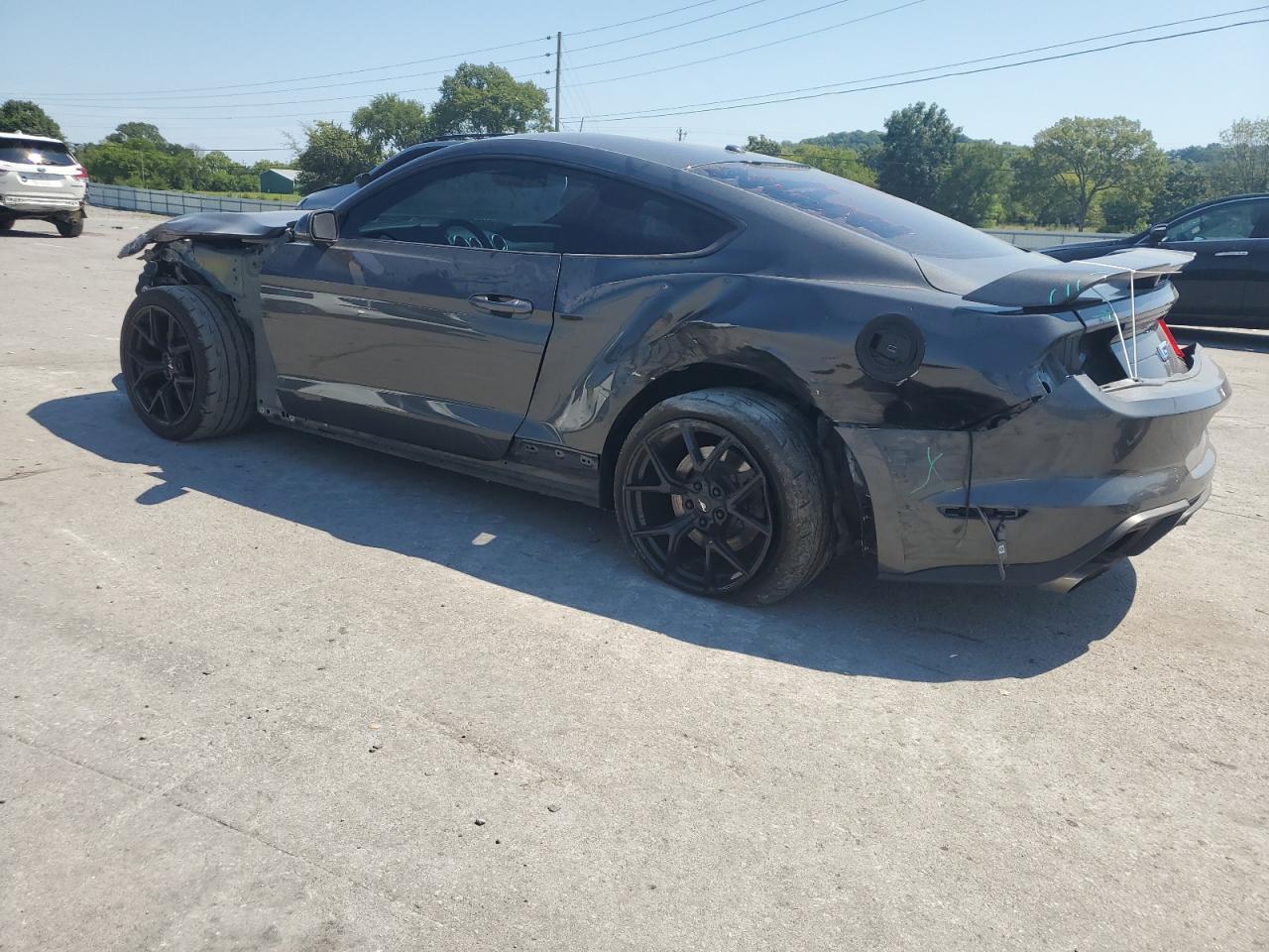 2020 Ford Mustang Gt - Фото 2