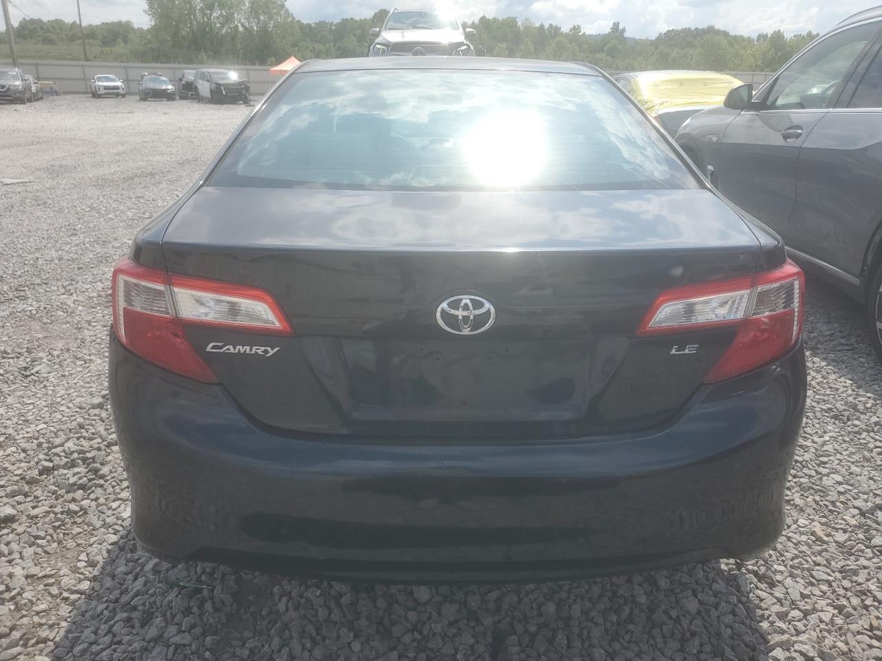2013 Toyota Camry L - Фото 6