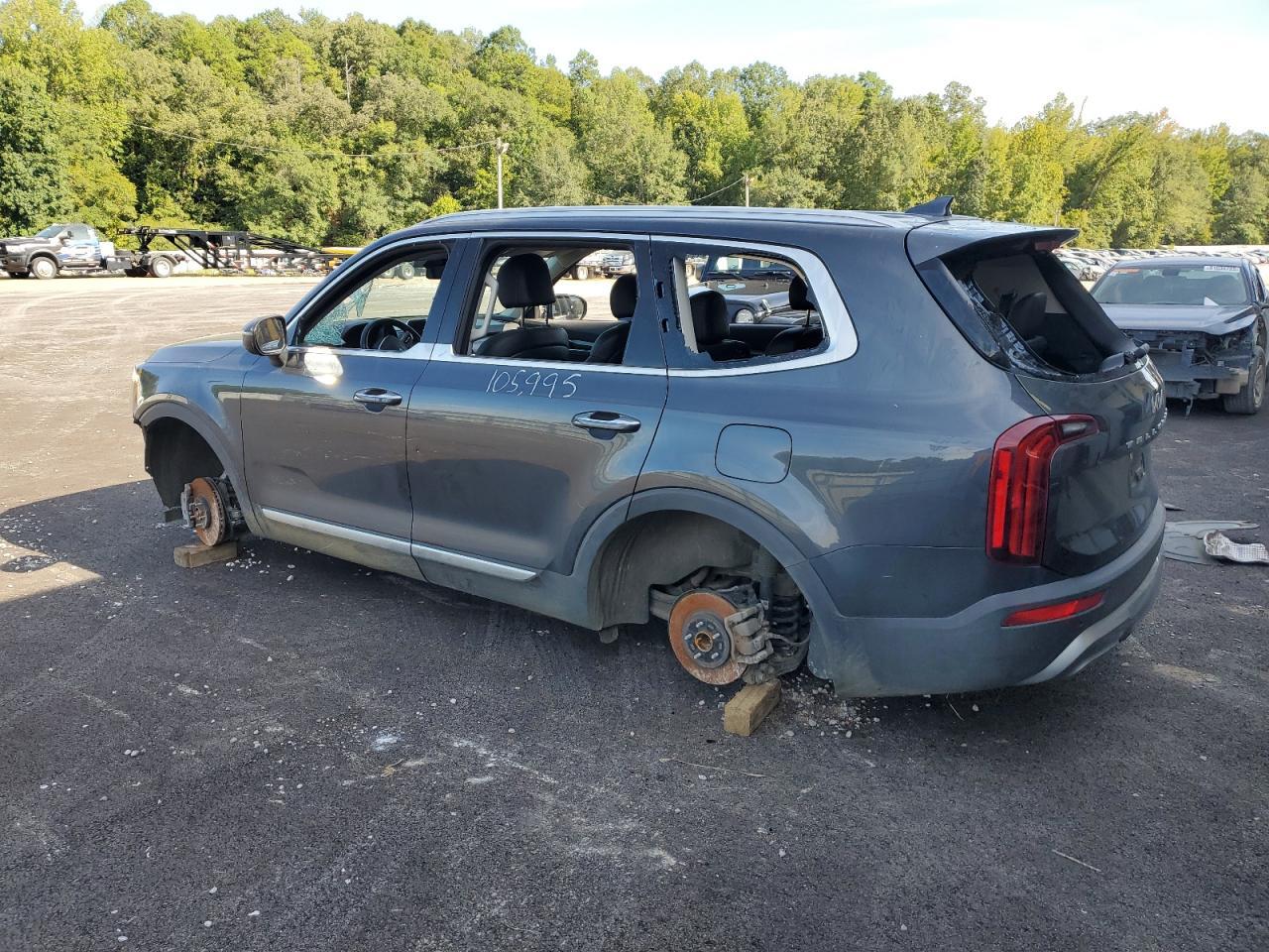 2022 Kia Telluride S - Фото 2