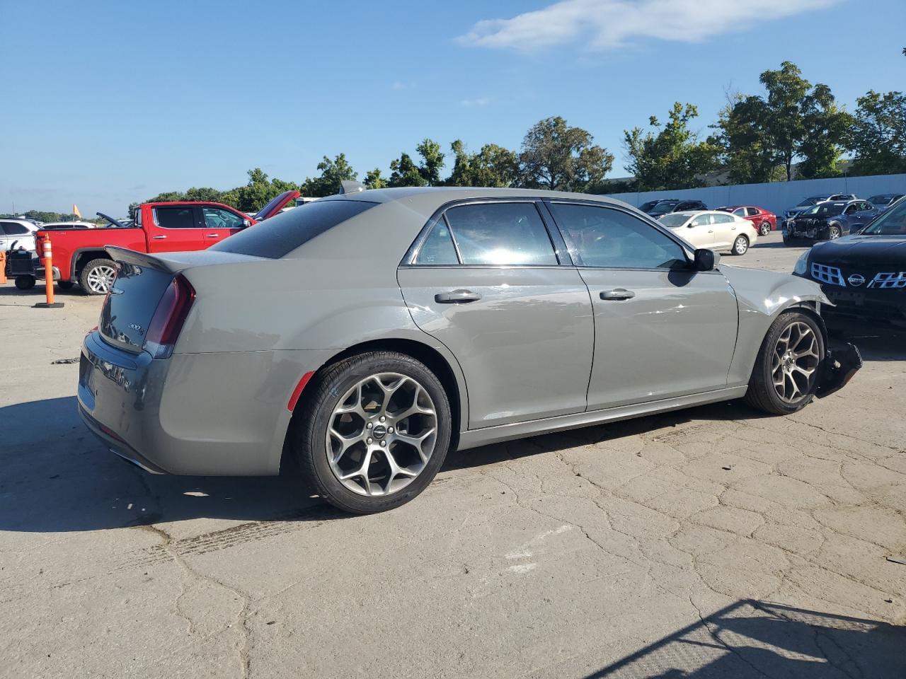 2017 Chrysler 300 S - Image 3