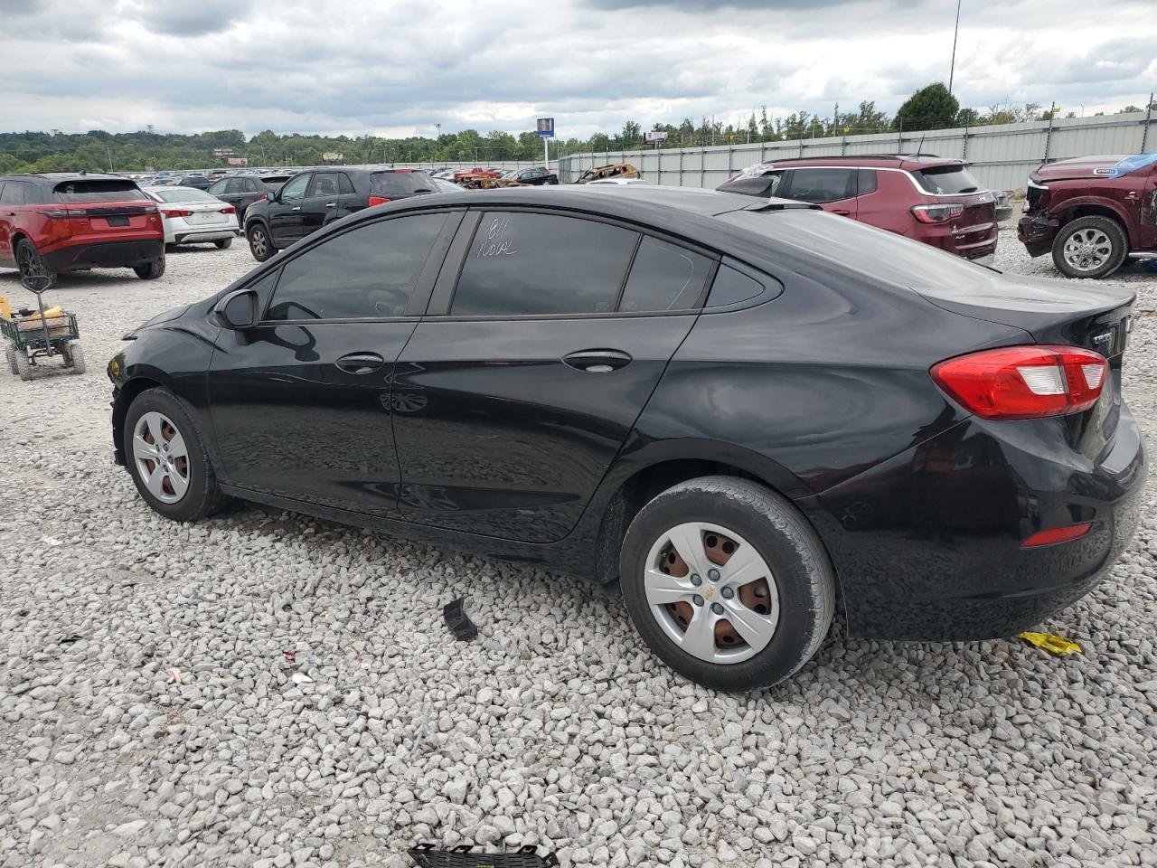 2018 Chevrolet Cruze Ls - Фото 2