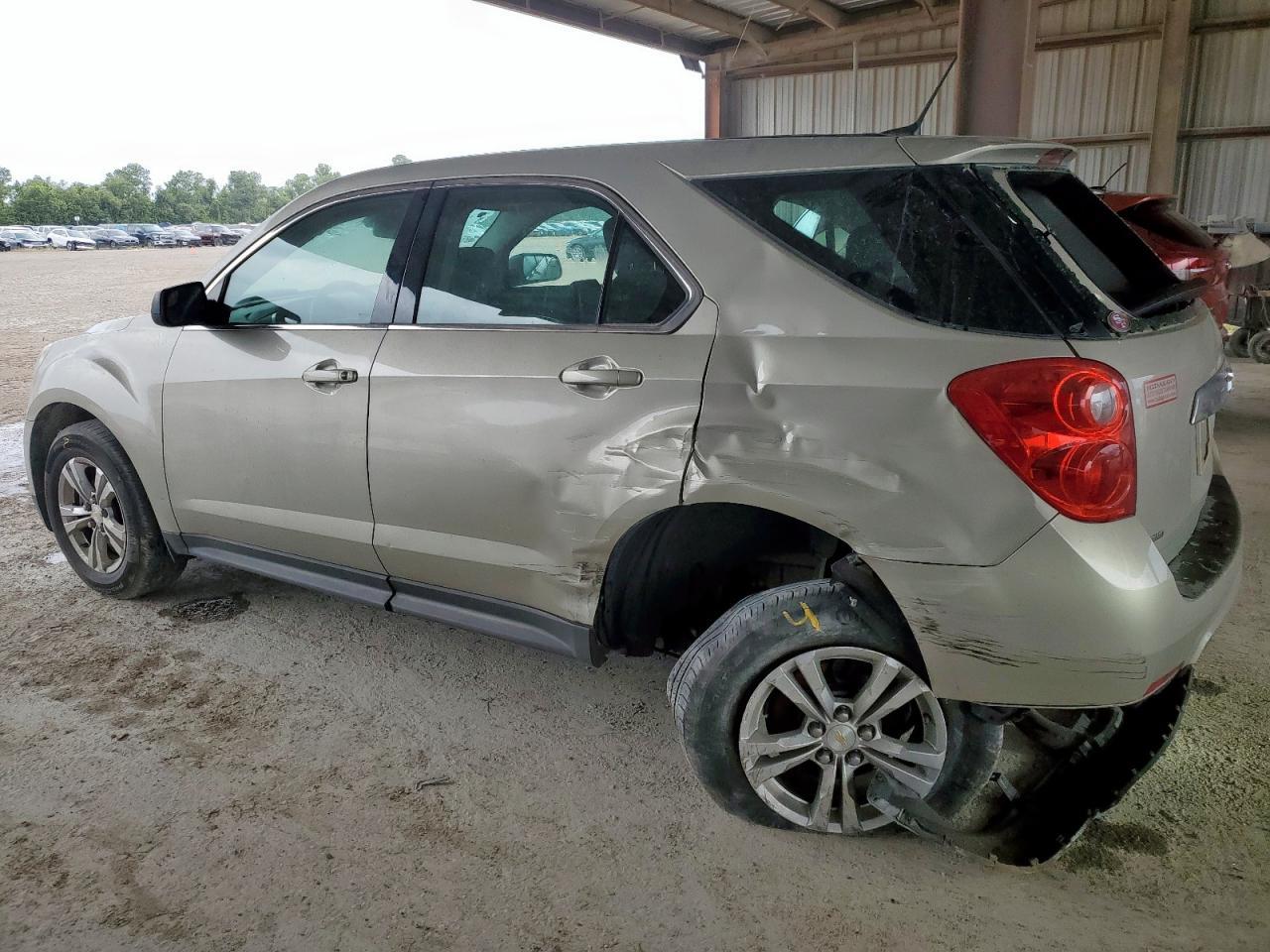 2014 Chevrolet Equinox Ls - Image 2