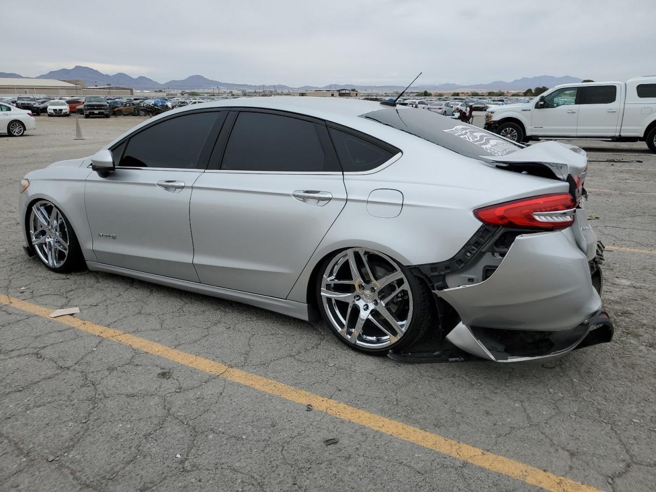 2017 Ford Fusion Se Hybrid - Фото 2