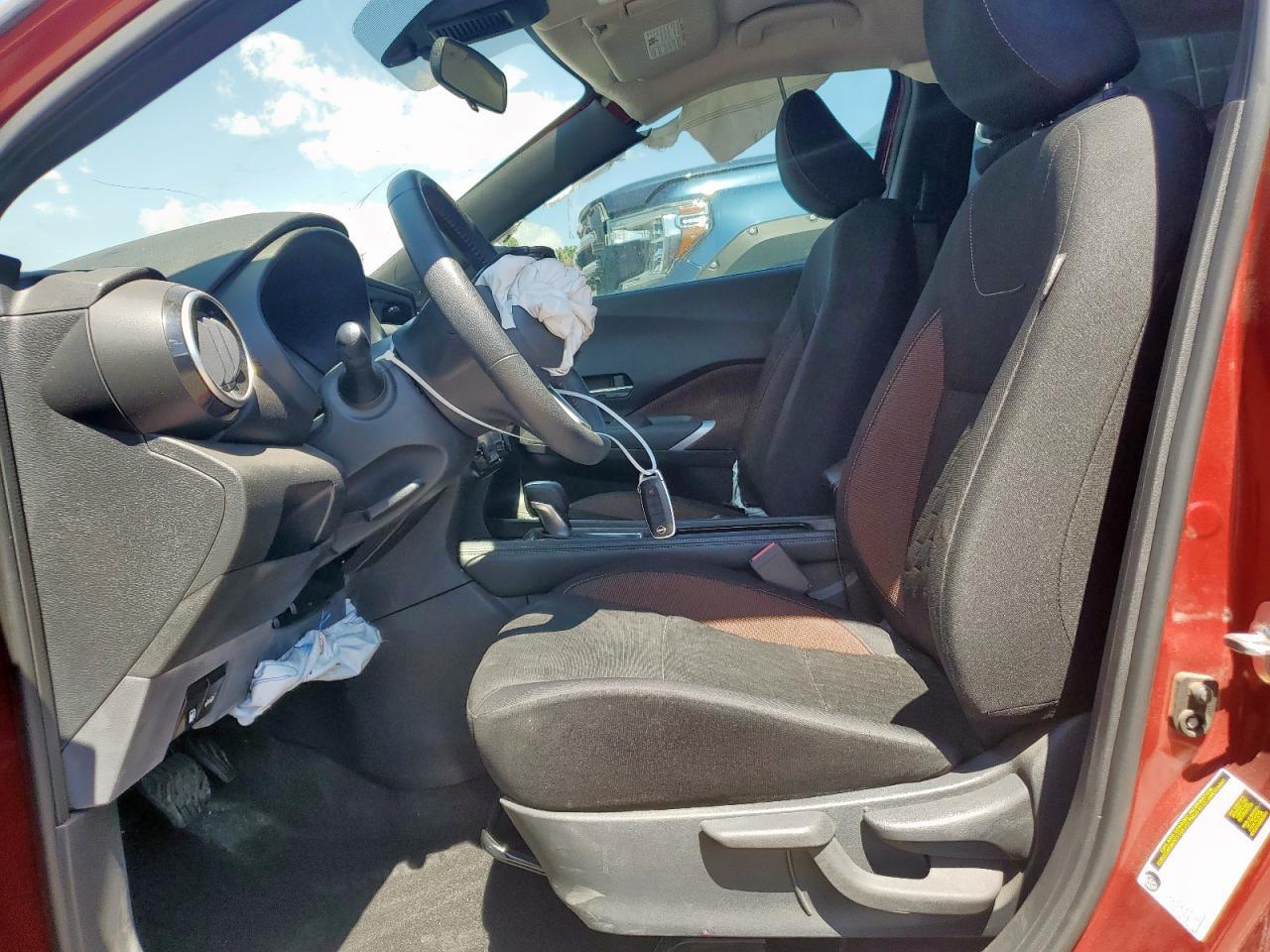 2023 Nissan Kicks Sr - Image 7