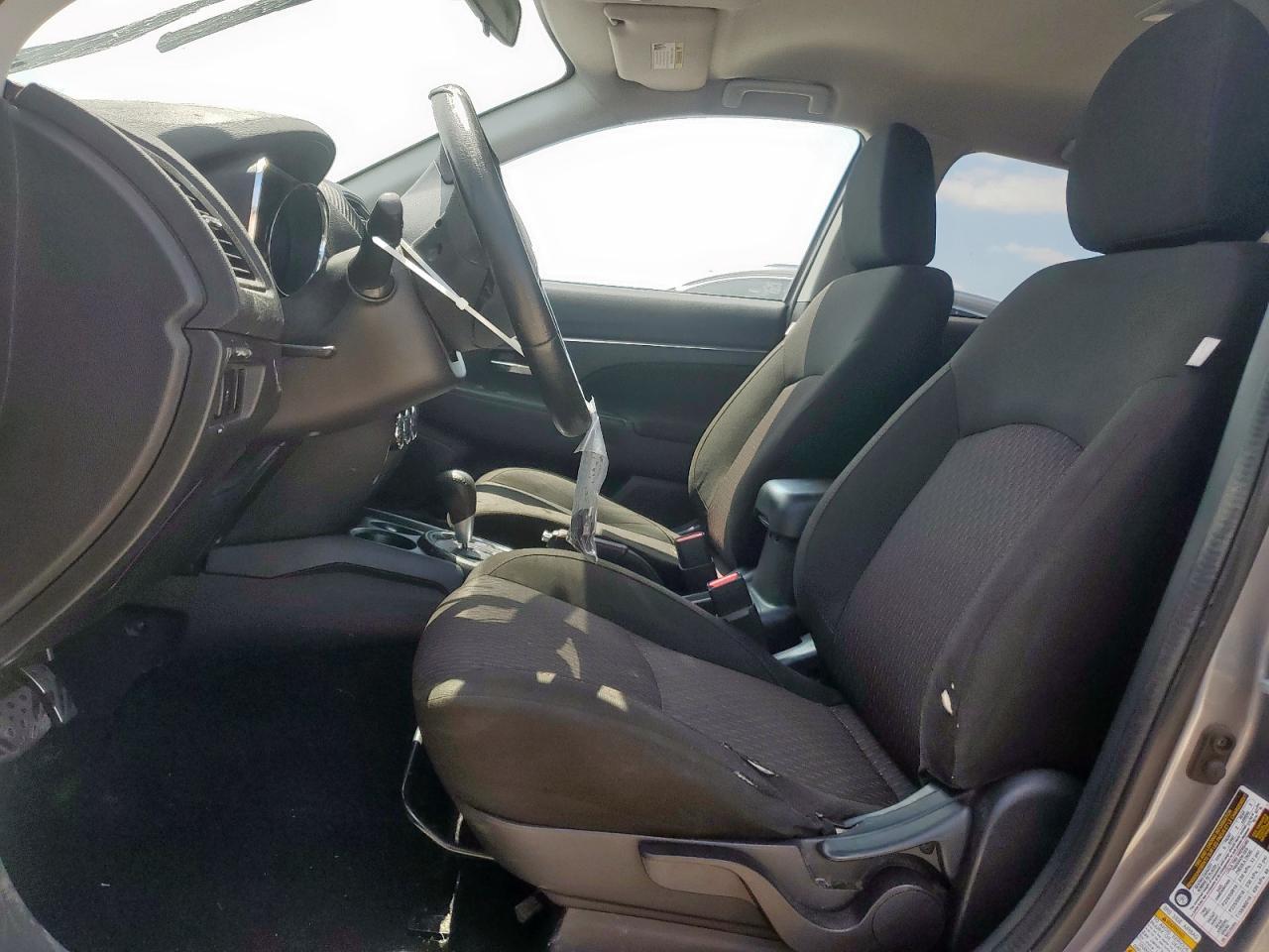 2017 Mitsubishi Outlander Sport Es - Image 7