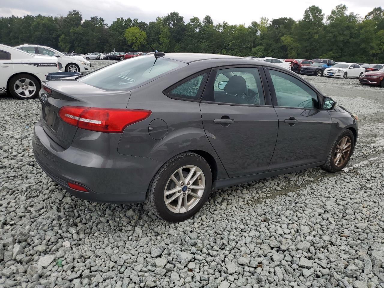 2016 Ford Focus Se - Image 3
