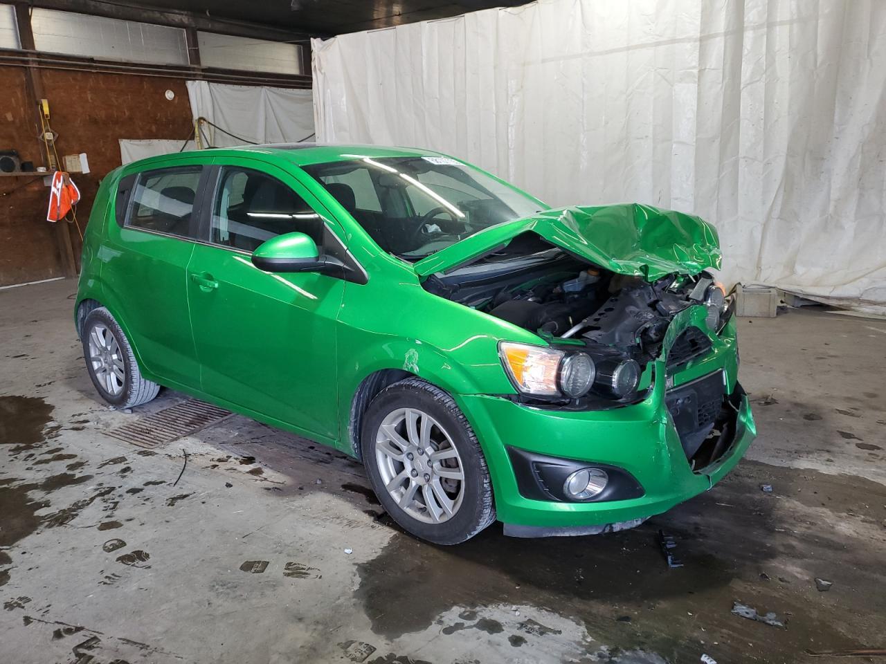 2015 Chevrolet Sonic Lt - Фото 4