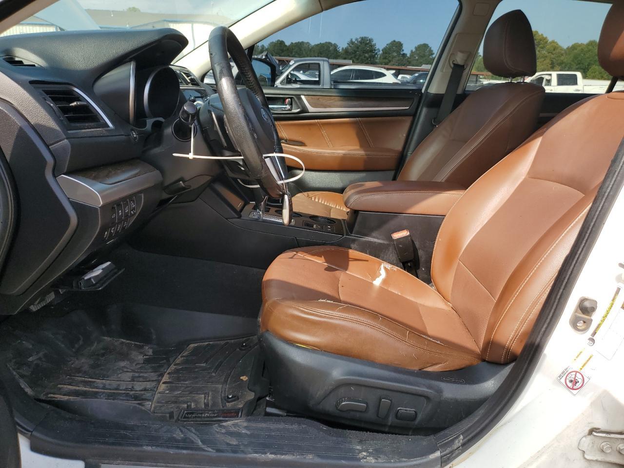 2017 Subaru Outback Touring - Image 7