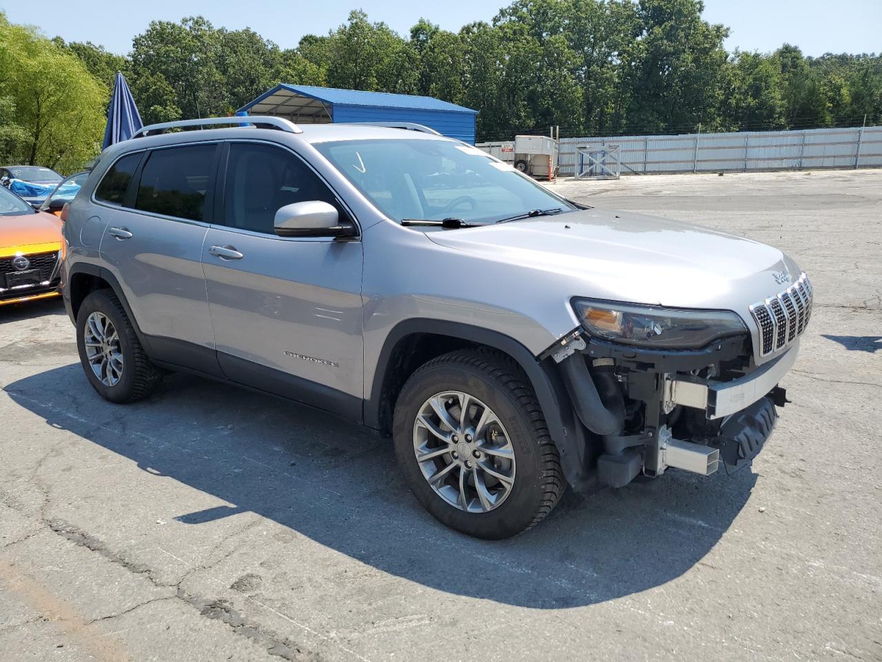 2020 Jeep Cherokee Latitude Plus - Image 4