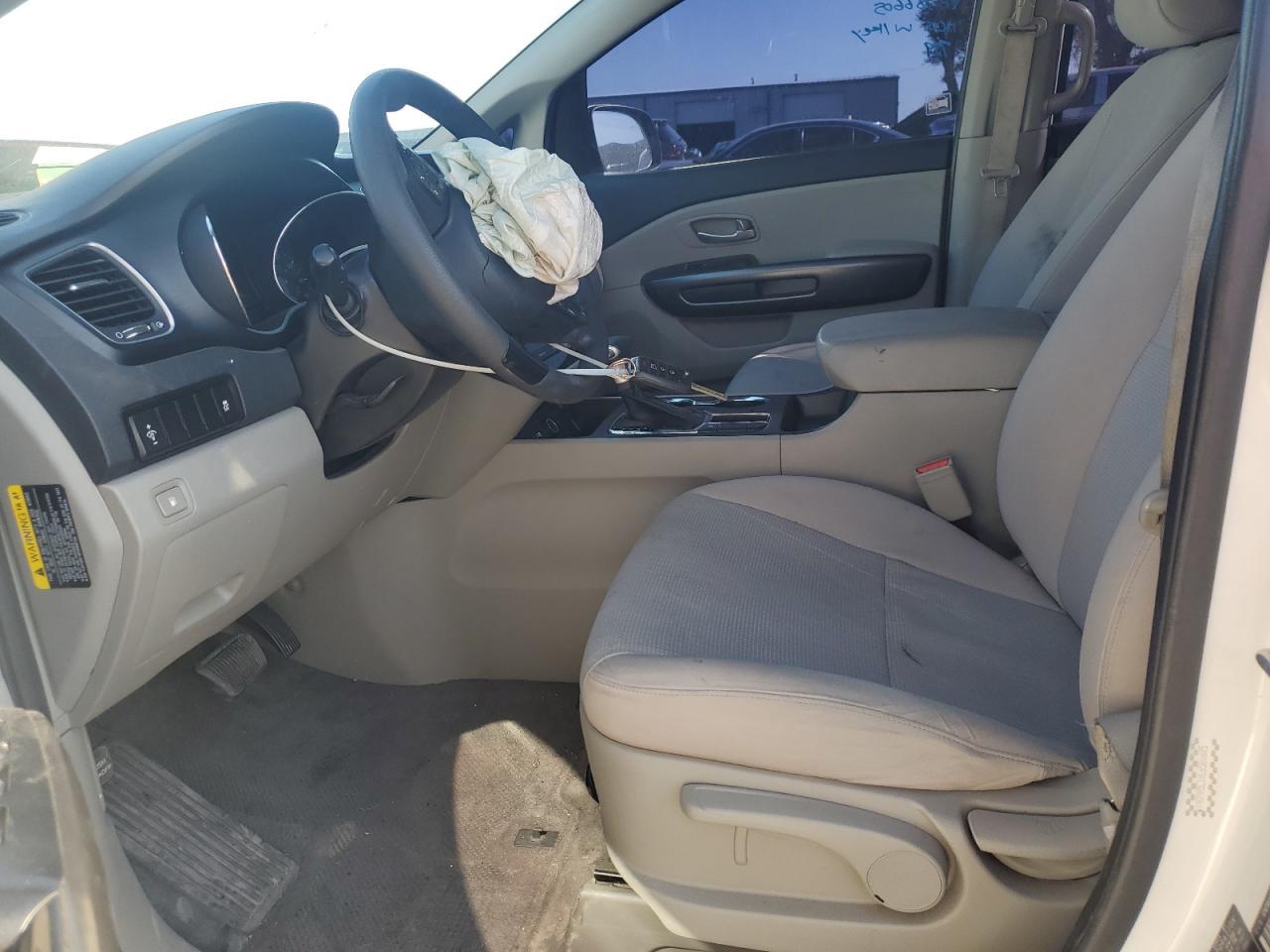 2020 Kia Sedona L - Фото 7