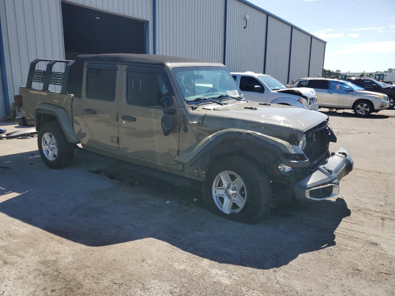 2020 Jeep Gladiator Sport - Image 4