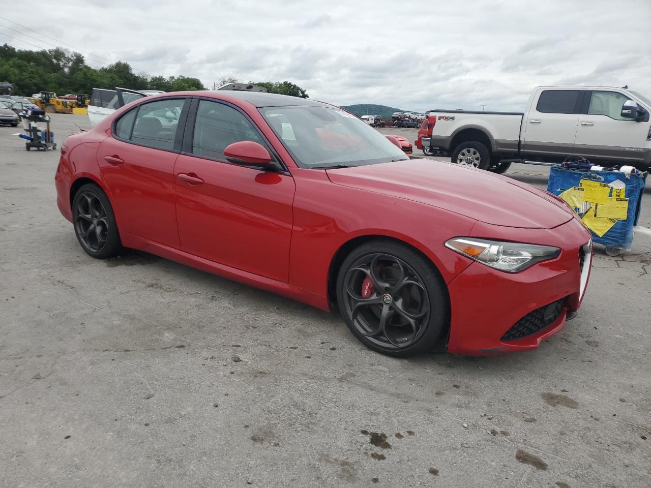 2019 Alfa Romeo Giulia Ti - Фото 4