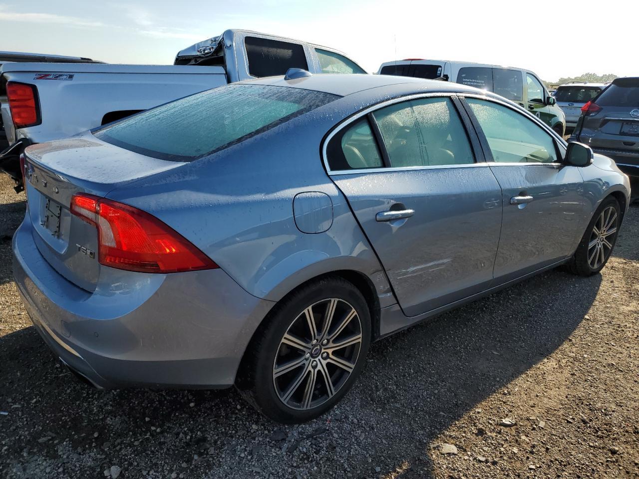2017 Volvo S60 Premier - Фото 3
