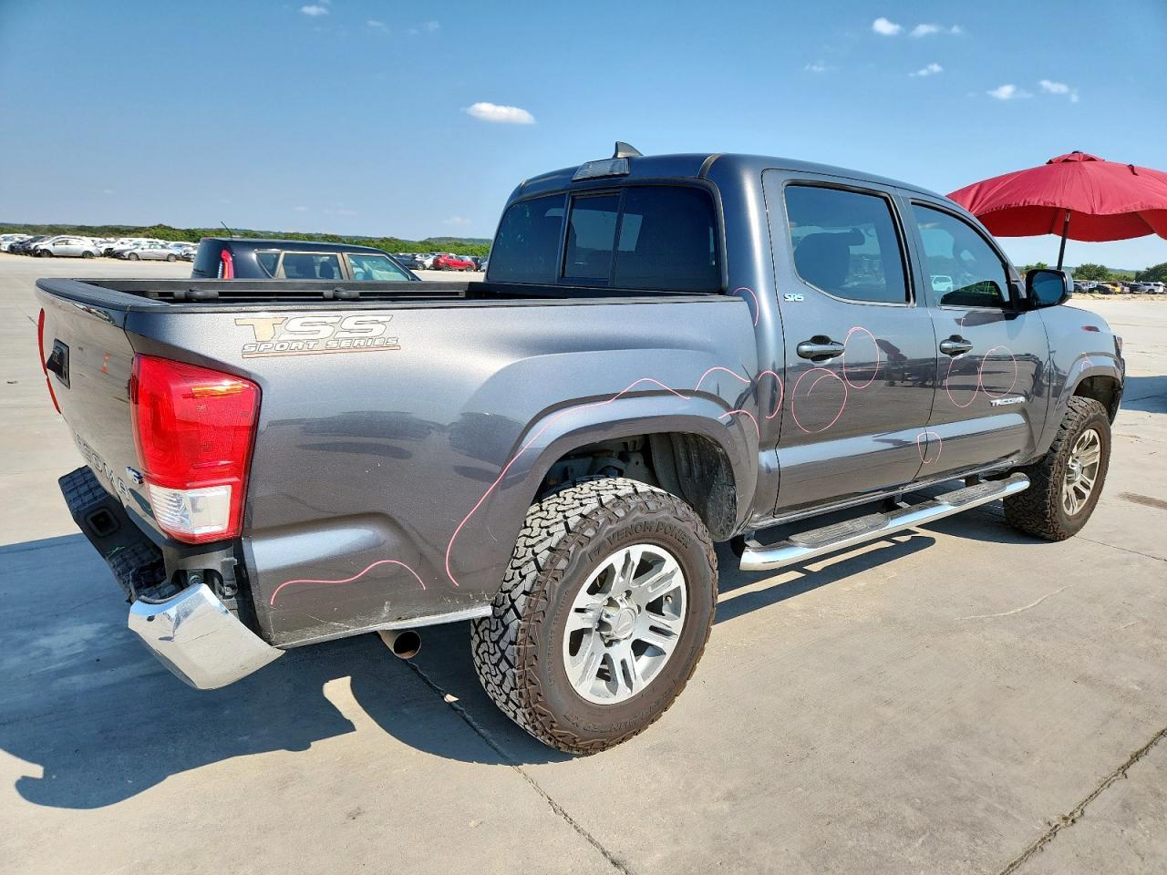 2016 Toyota Tacoma Double Cab - Image 3
