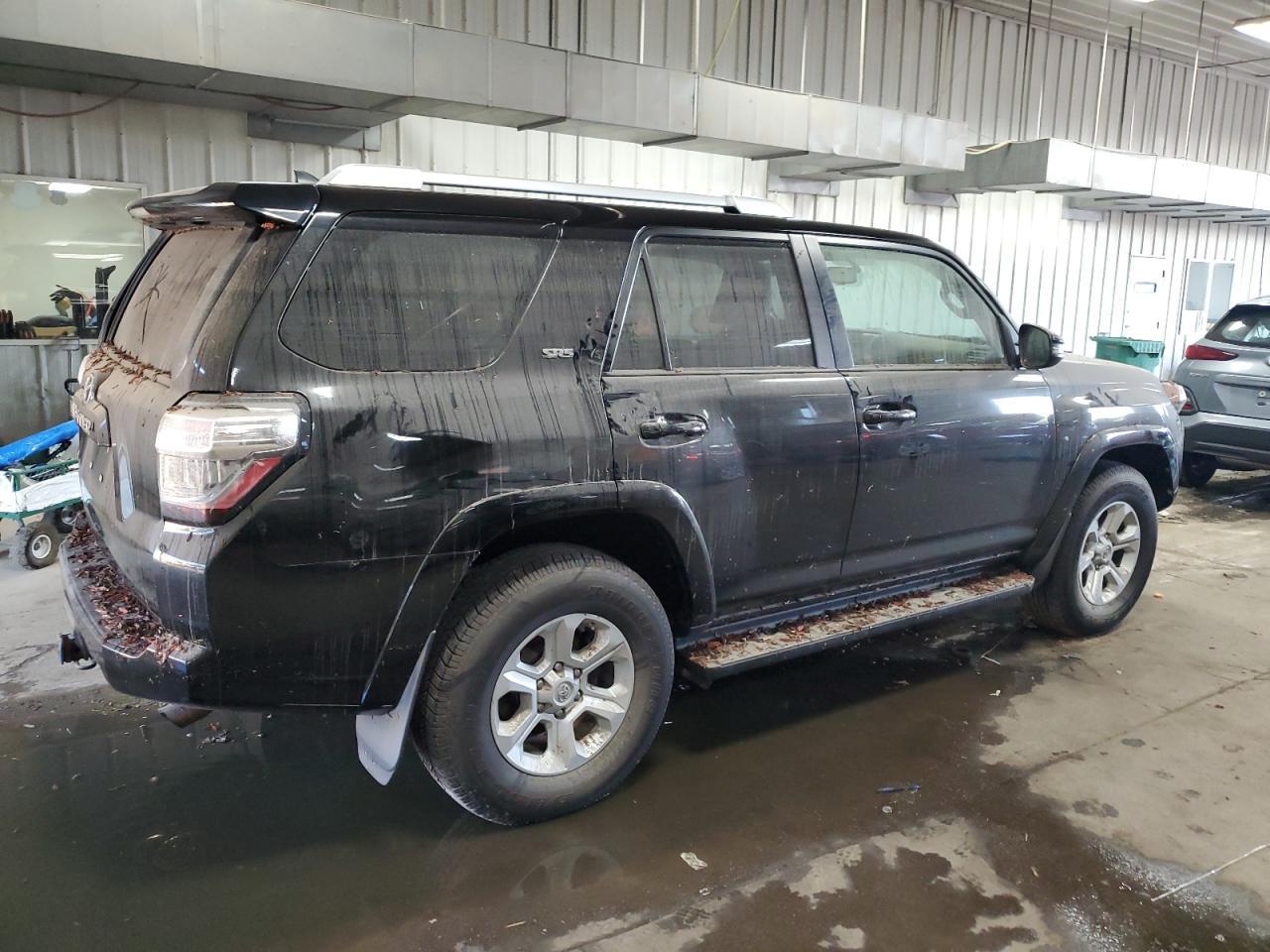 2014 Toyota 4Runner Sr5 - Image 3