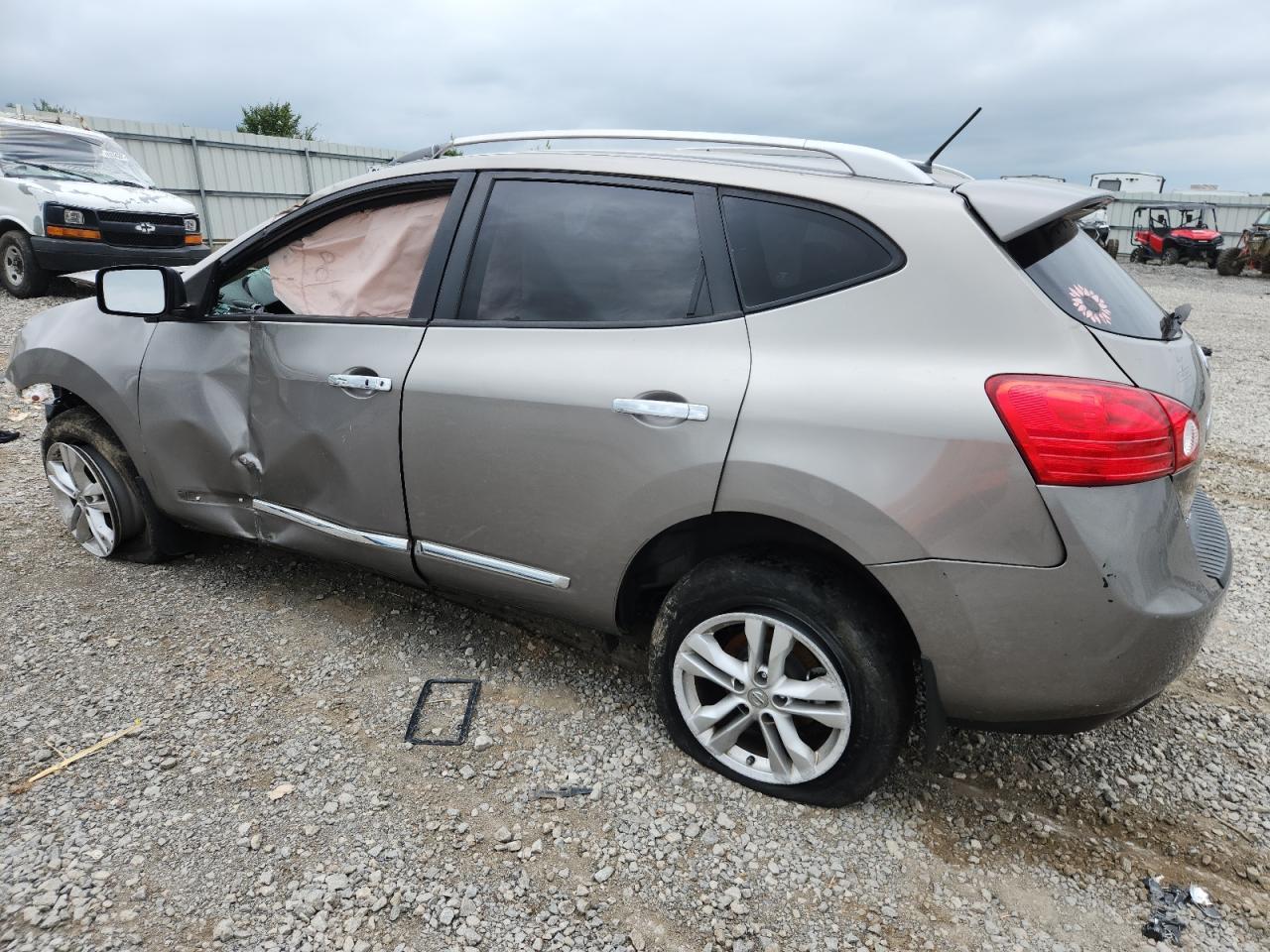 2013 Nissan Rogue S - Фото 2