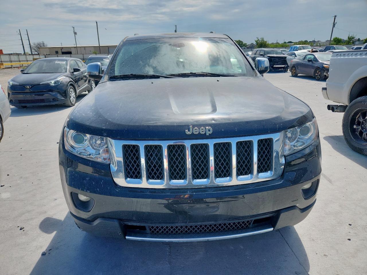 2013 Jeep Grand Cherokee Overland - Image 5