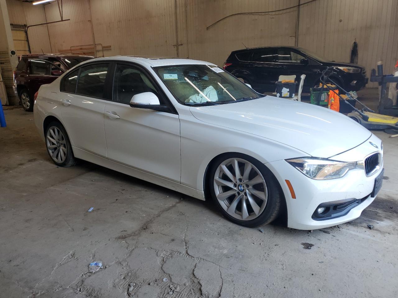2018 BMW 320 Xi - Image 4