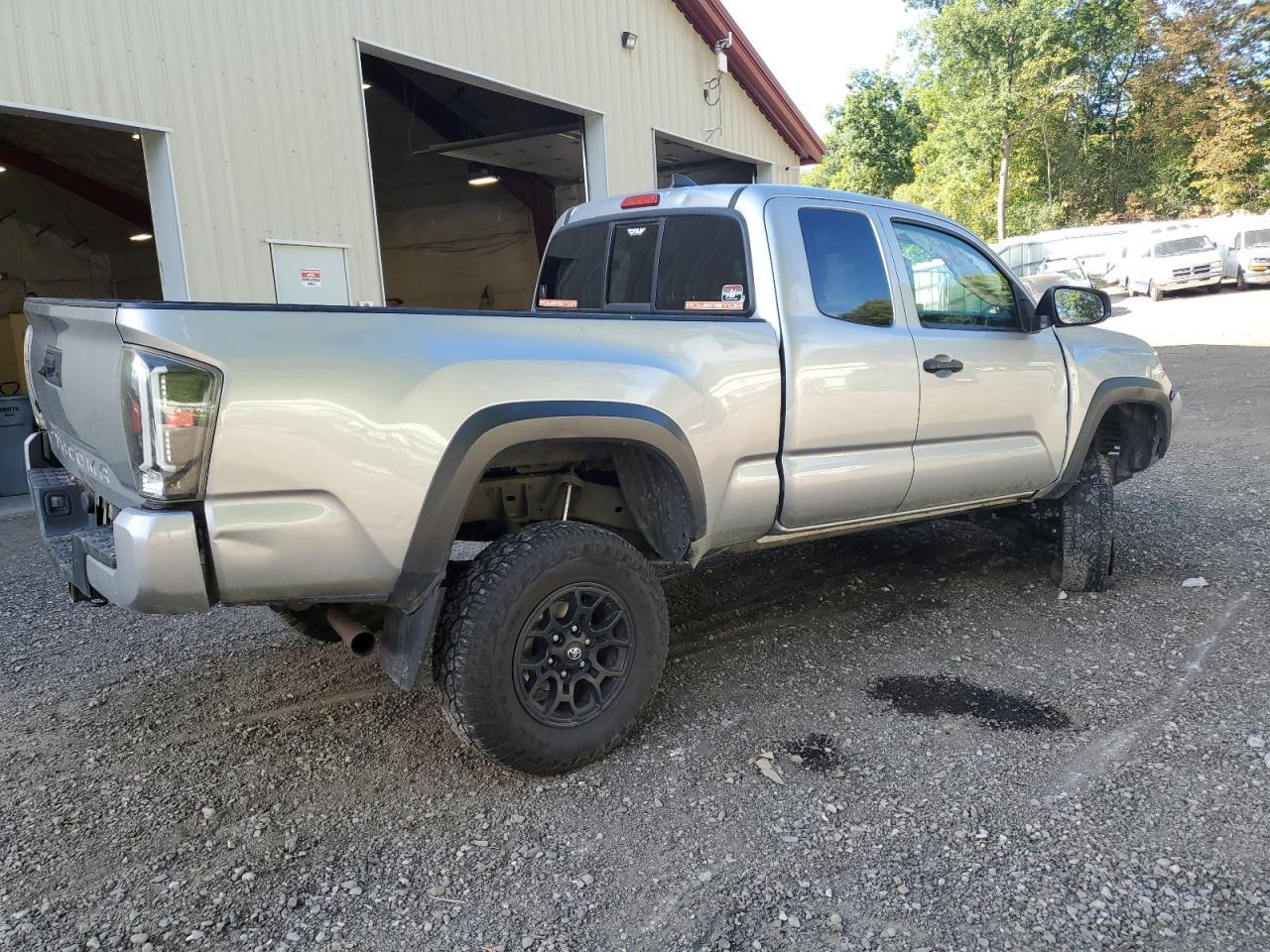 2019 Toyota Tacoma Access Cab - Image 3