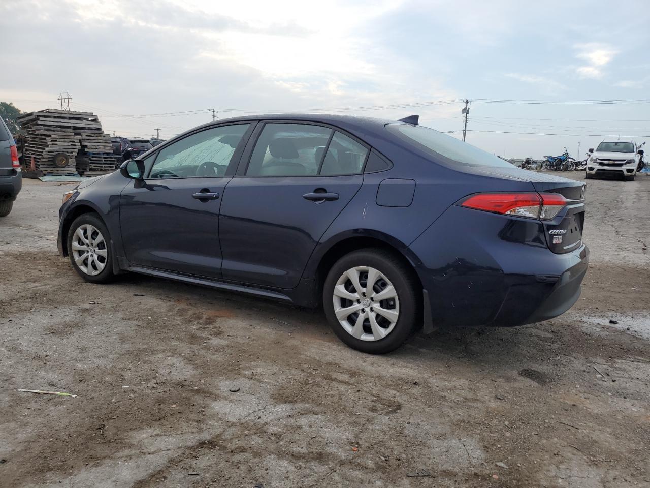 2025 Toyota Corolla Le - Фото 2