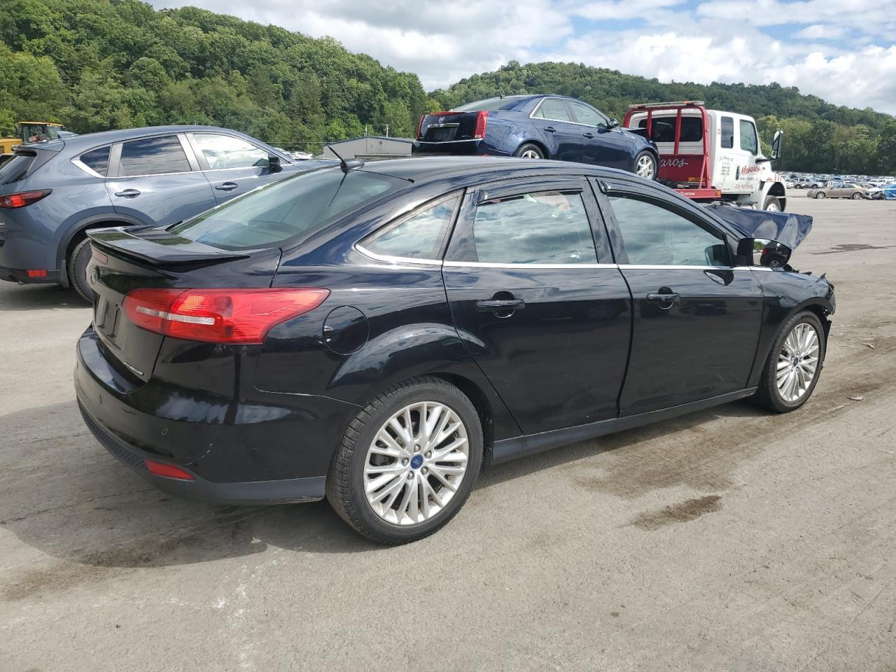 2017 Ford Focus Titanium - Фото 3