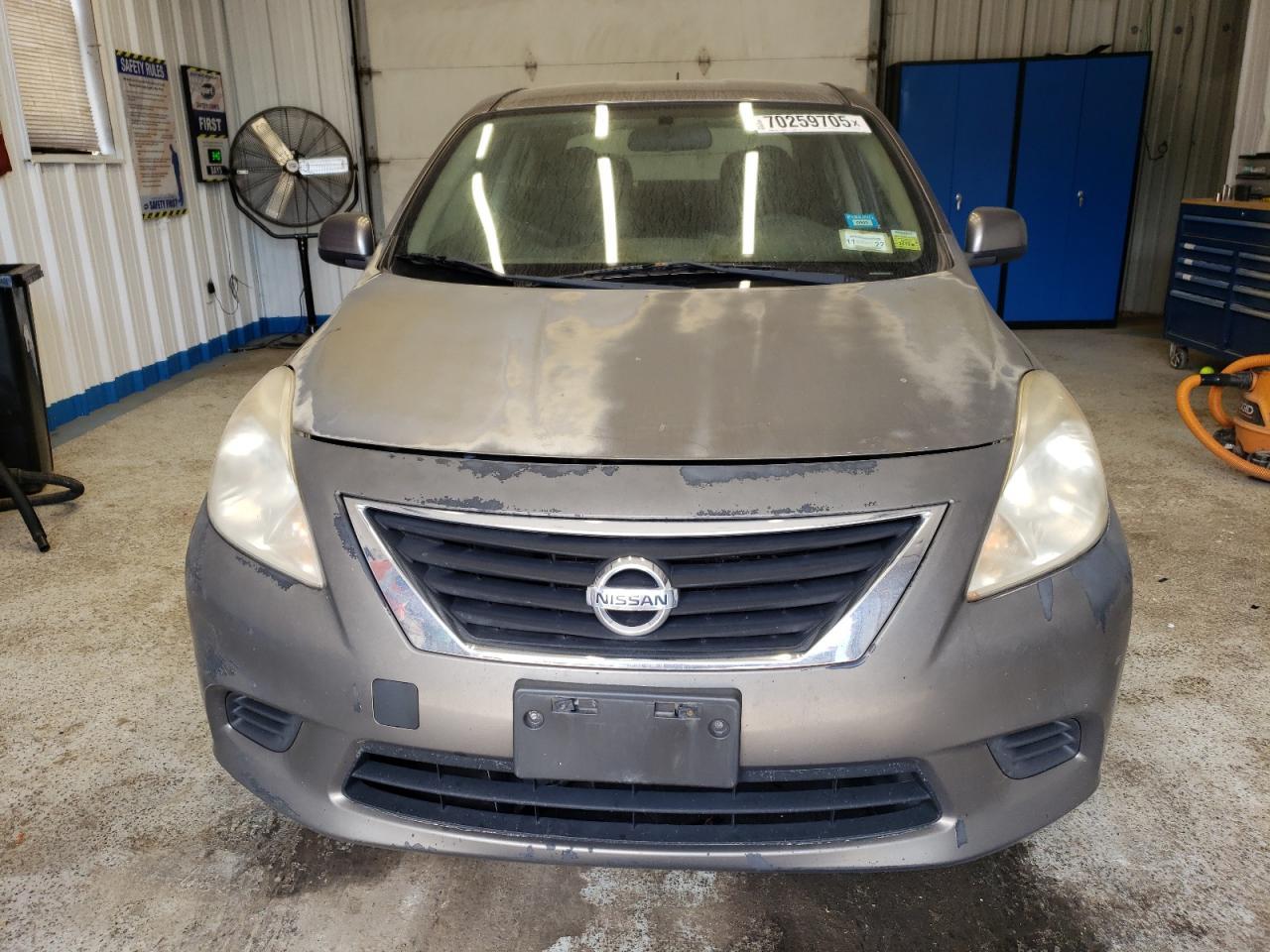 2014 Nissan Versa S - Фото 5