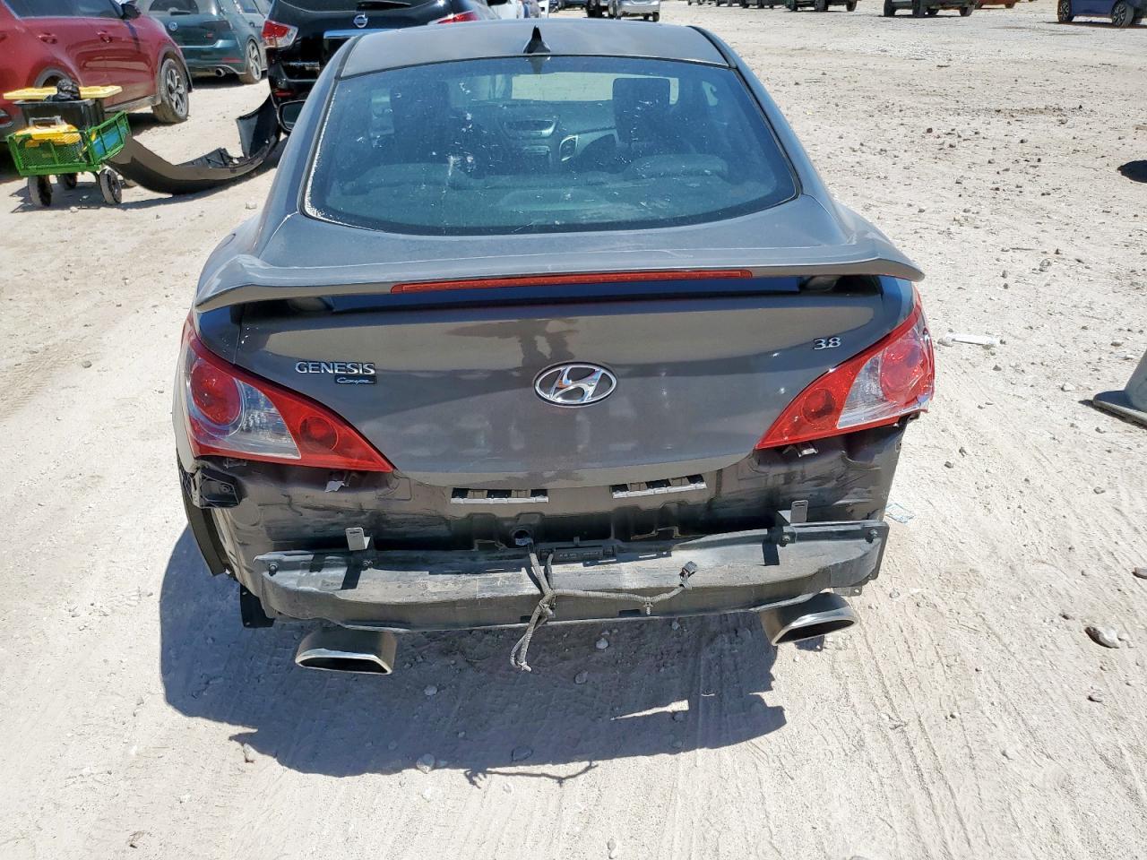 2012 Hyundai Genesis Coupe 3.8L - Фото 6