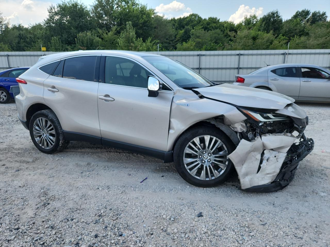 2021 Toyota Venza Le - Фото 4