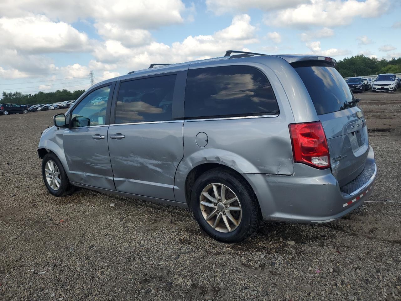 2018 Dodge Grand Caravan Sxt - Фото 2