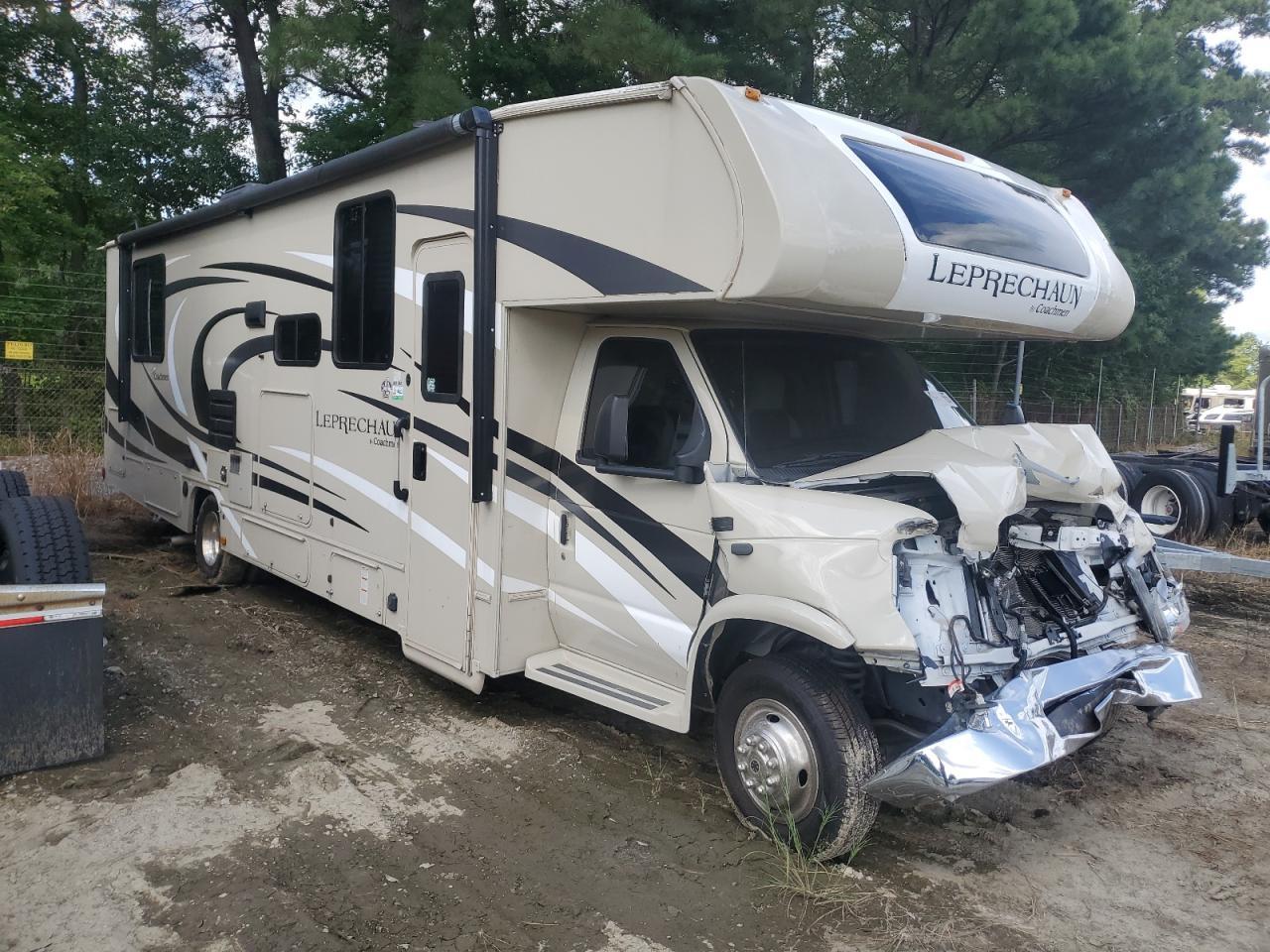 2019 Ford Econoline E450 Super Duty Cutaway Van
