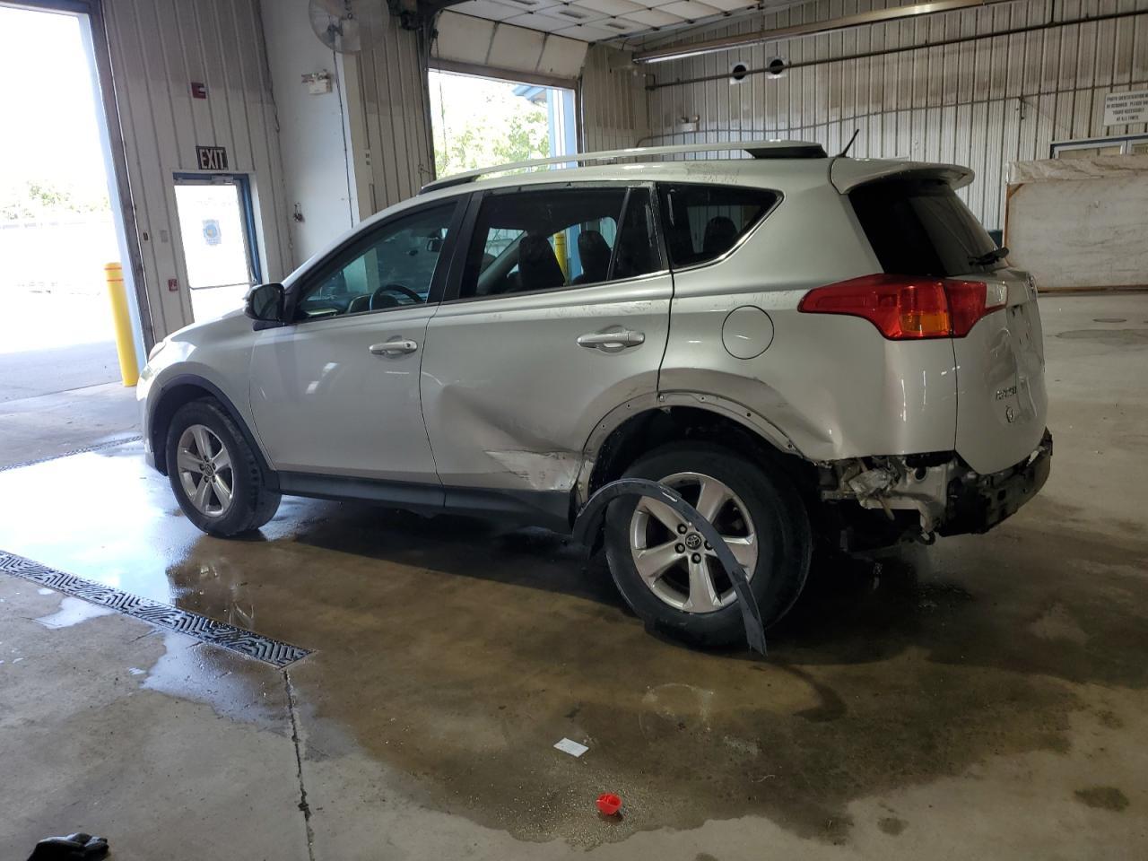 2015 Toyota Rav4 Xle - Image 2