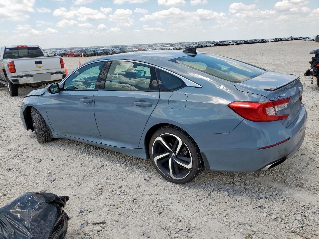 2022 Honda Accord Sport - Фото 2
