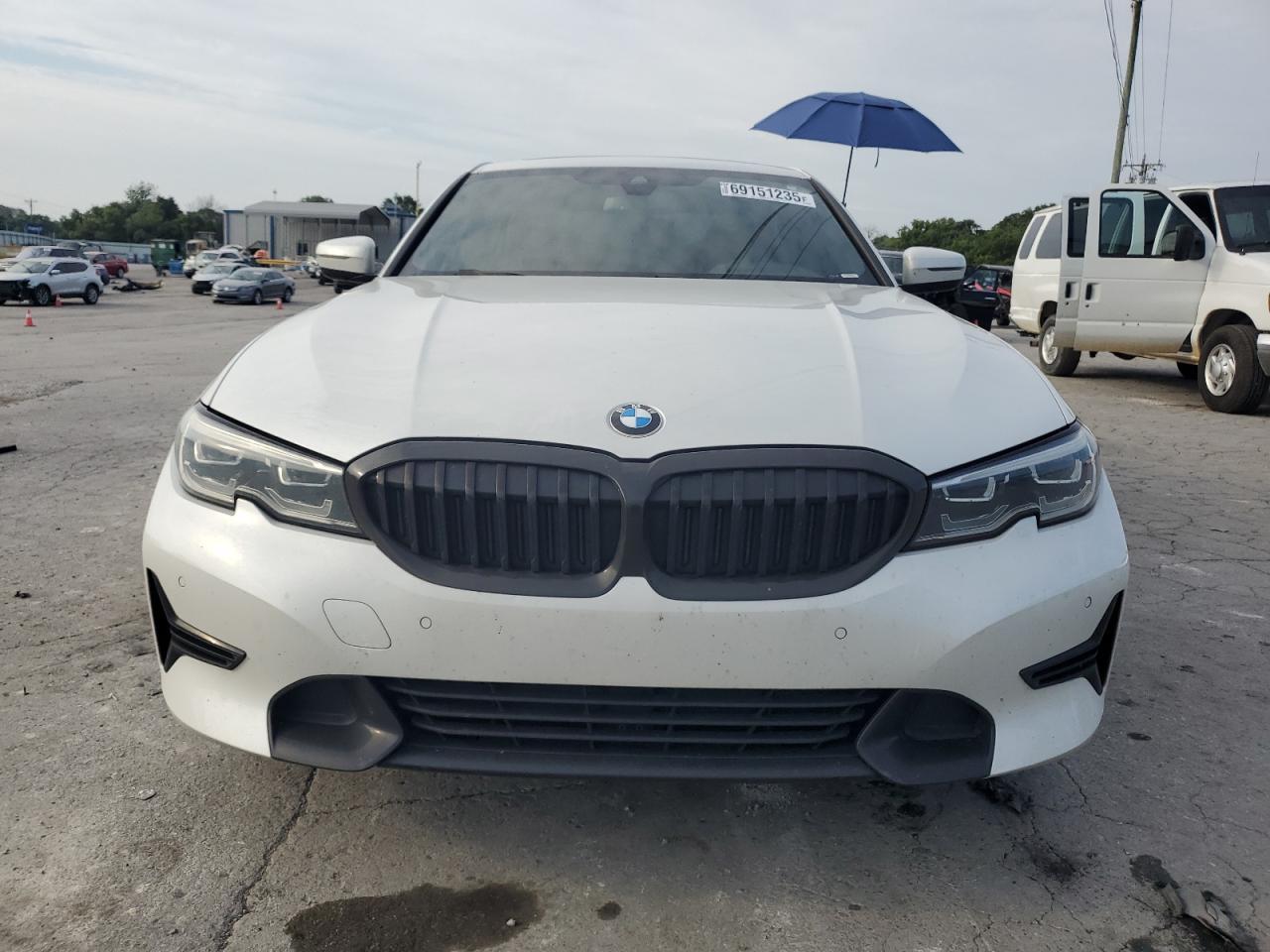 2021 BMW 330Xi - Image 5