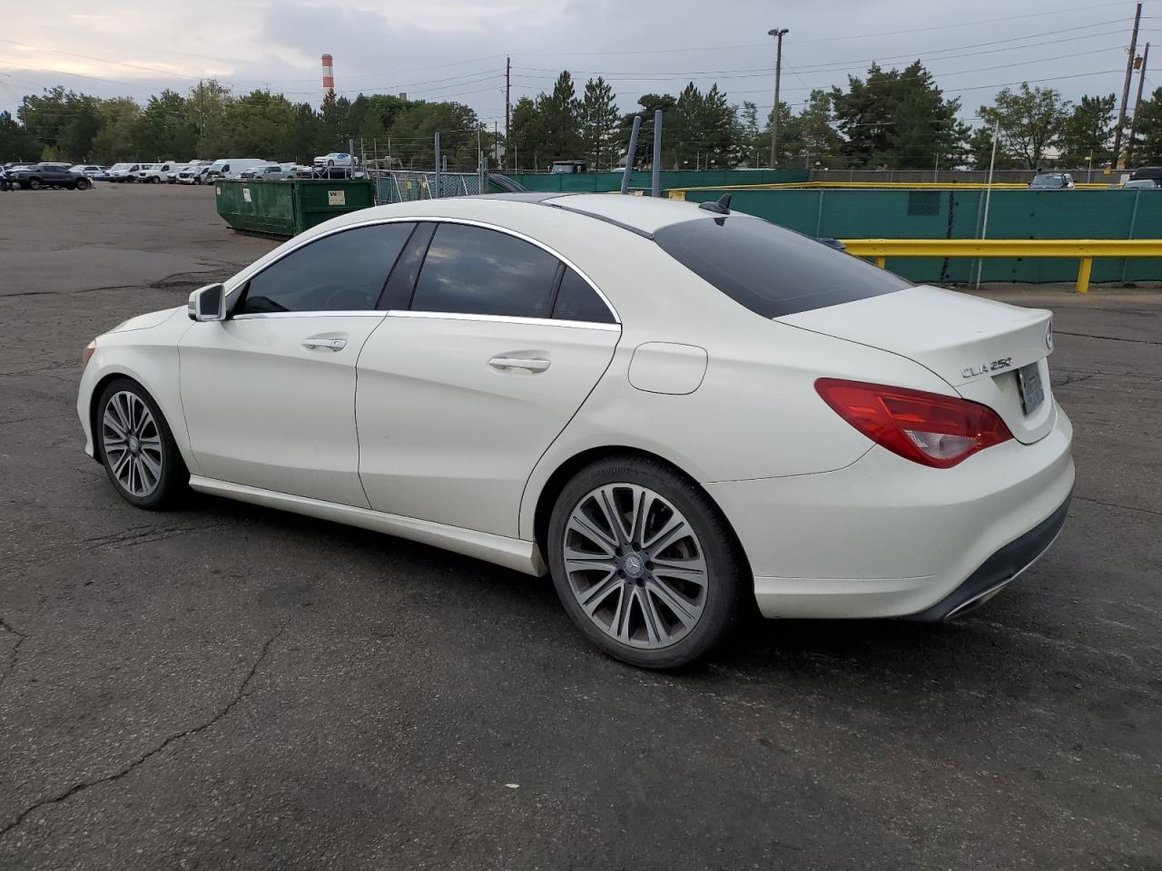 2017 Mercedes-Benz Cla 250 4Matic - Фото 2