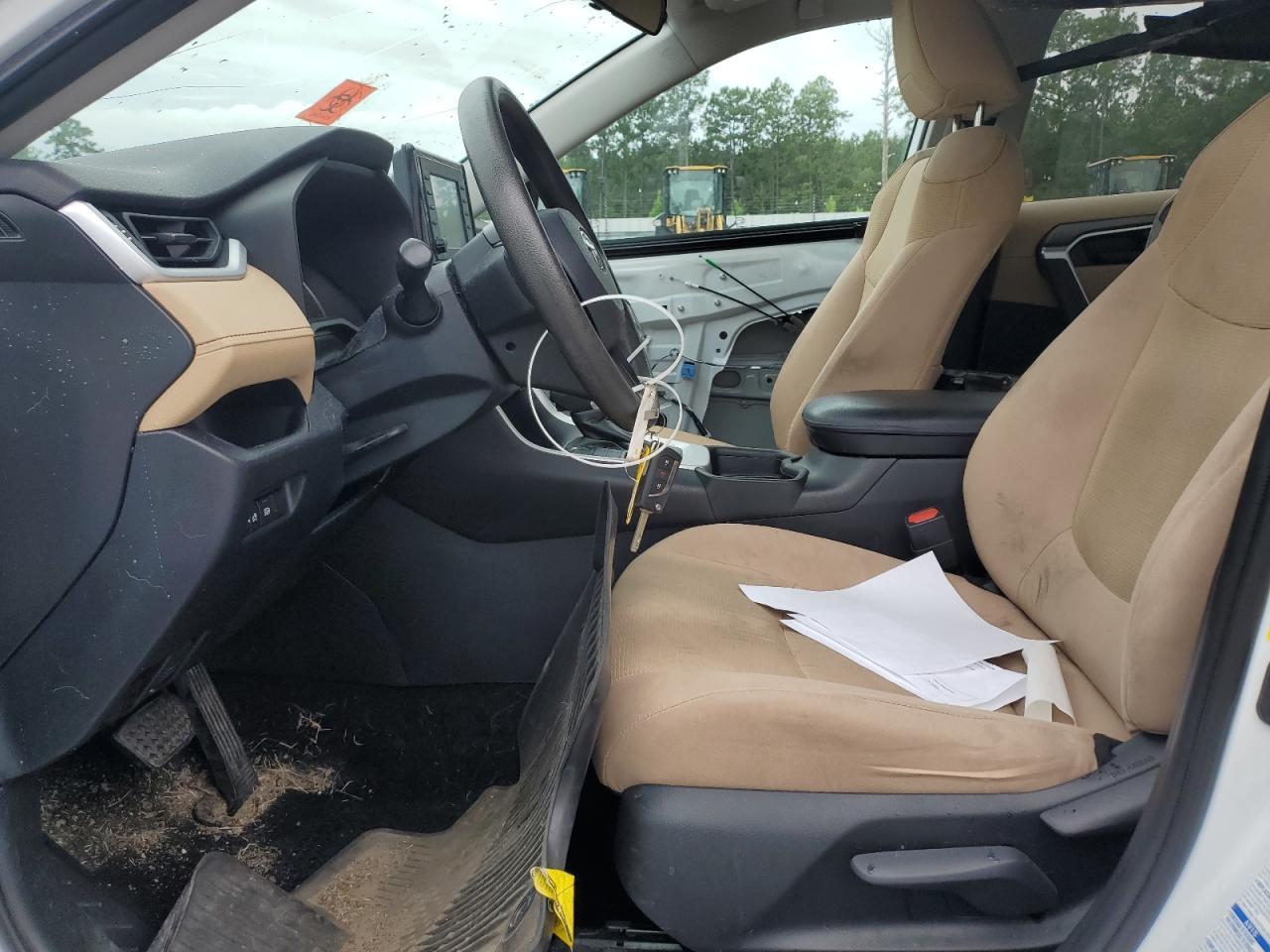 2020 Toyota Rav4 Le - Image 7