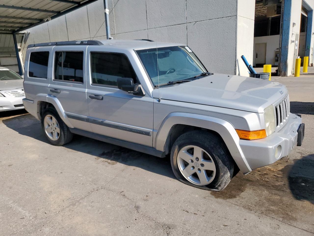 2006 Jeep Commander - Фото 4