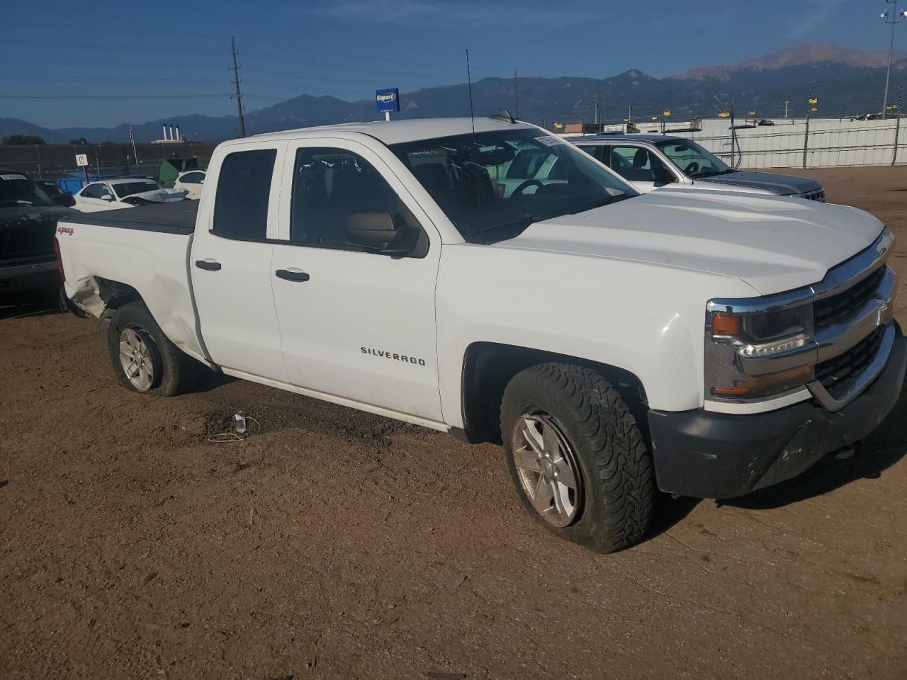 2017 Chevrolet Silverado K1500 - Image 4
