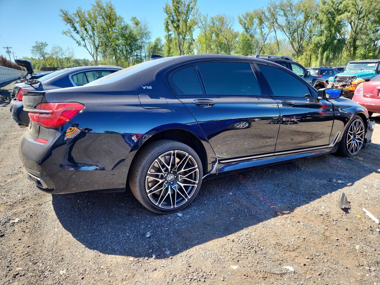 2017 BMW M760 Xi - Image 3