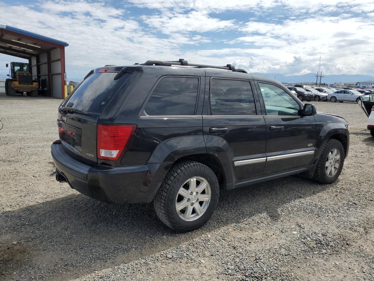 2010 Jeep Grand Cherokee Laredo - Image 3