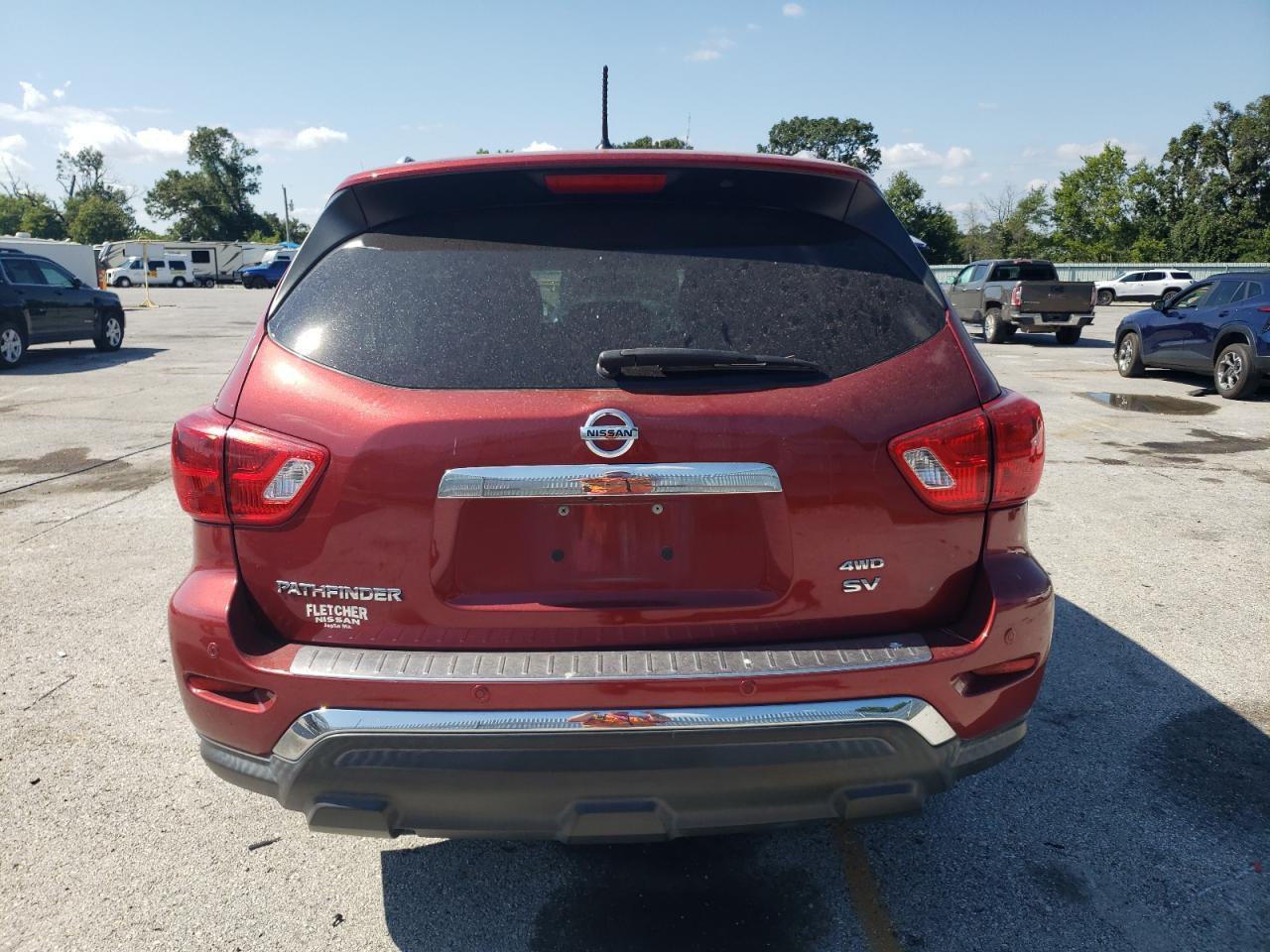 2017 Nissan Pathfinder S - Image 6