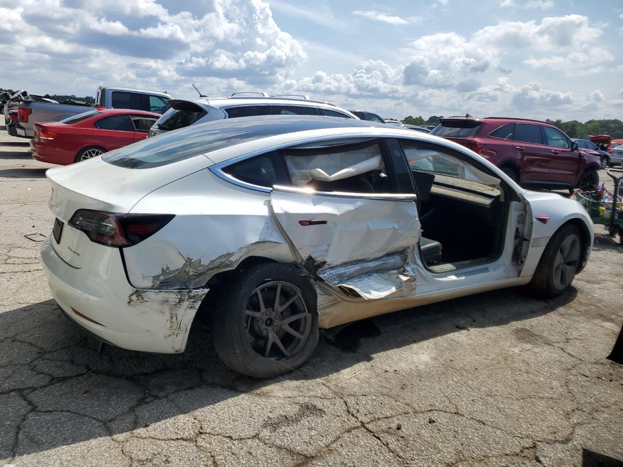 2020 Tesla Model 3 - Фото 3