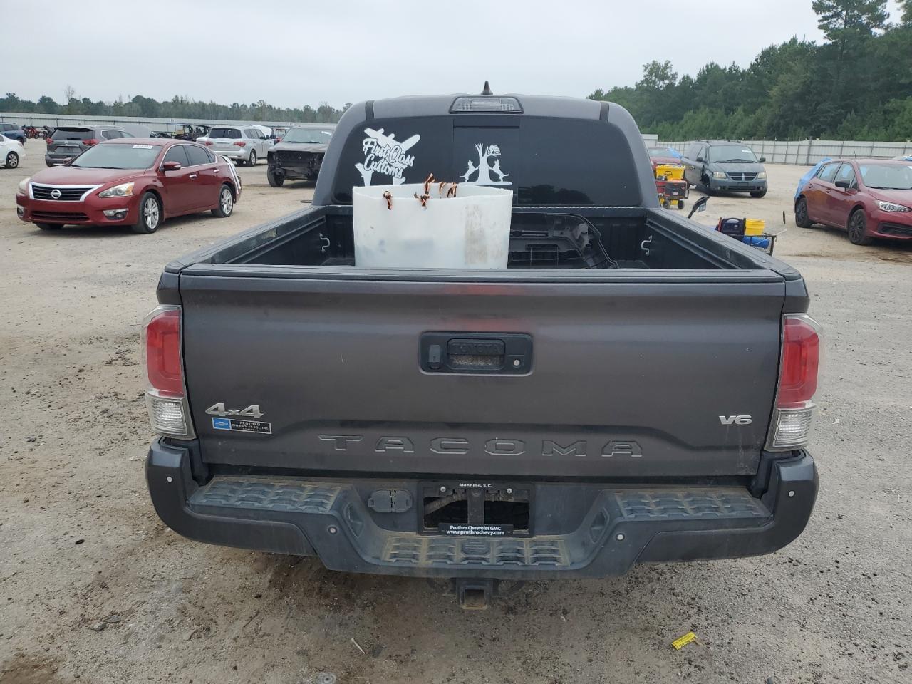 2017 Toyota Tacoma Double Cab - Фото 6