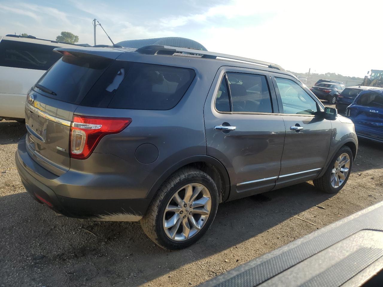 2013 Ford Explorer Limited - Image 3